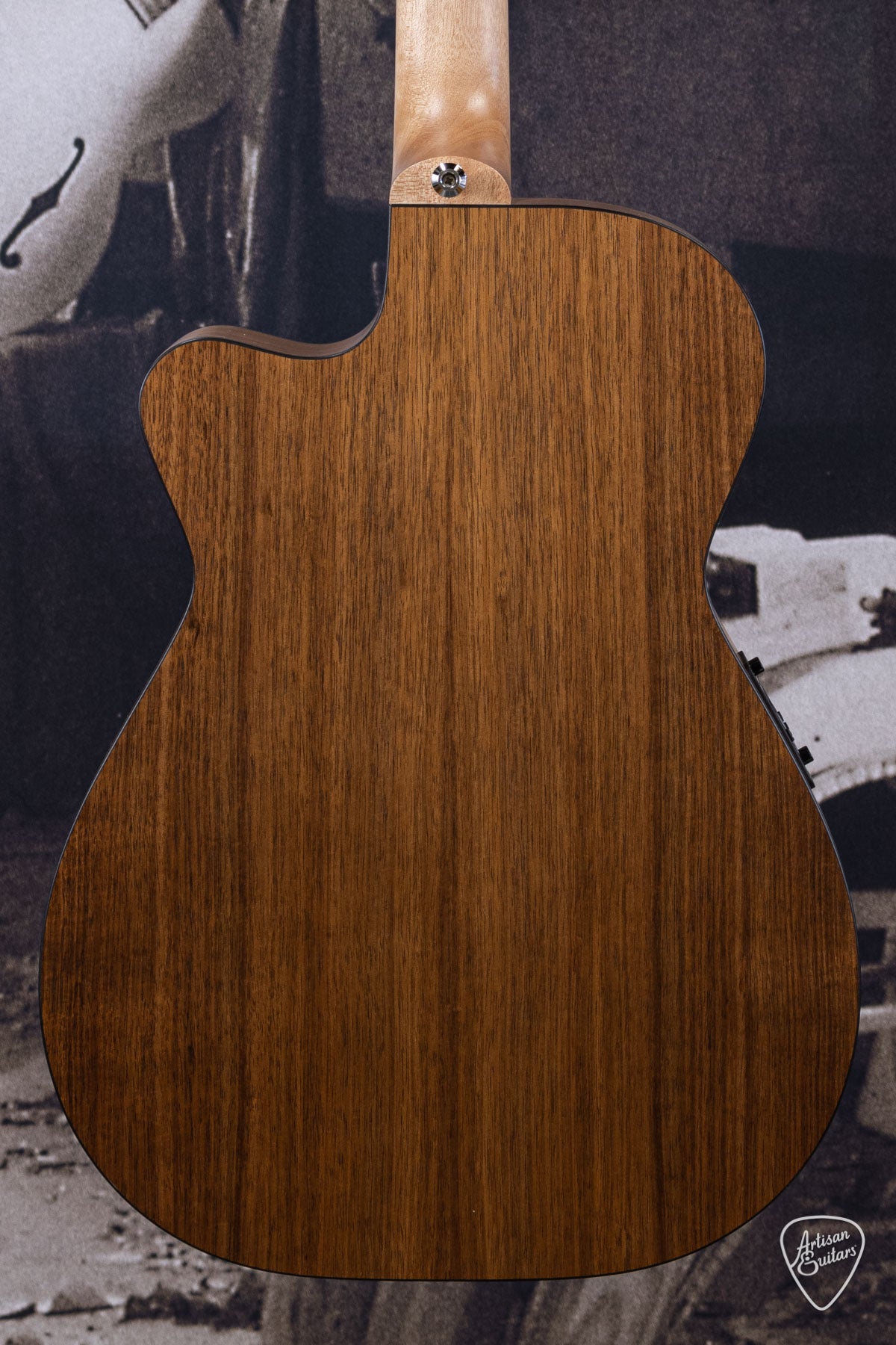 Maton Guitars Solid Road Series SRS-808C - 16309