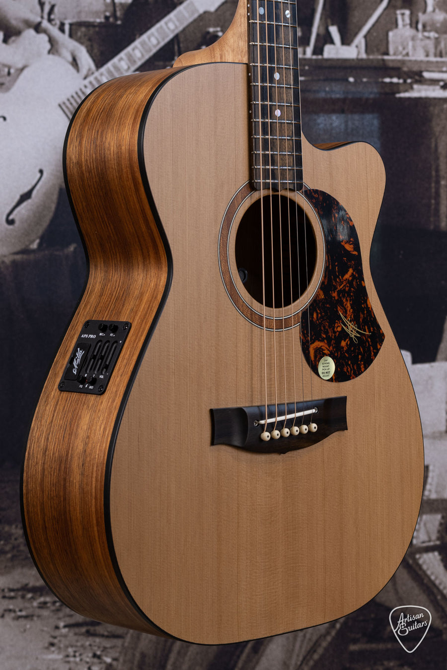 Maton Guitars Solid Road Series SRS-808C - 16310