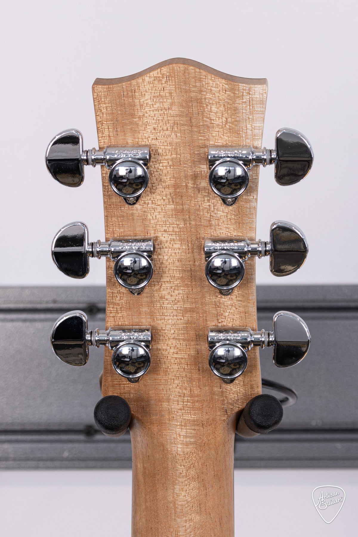 Maton Guitars Solid Road Series SRS-808C Cutaway - 16452