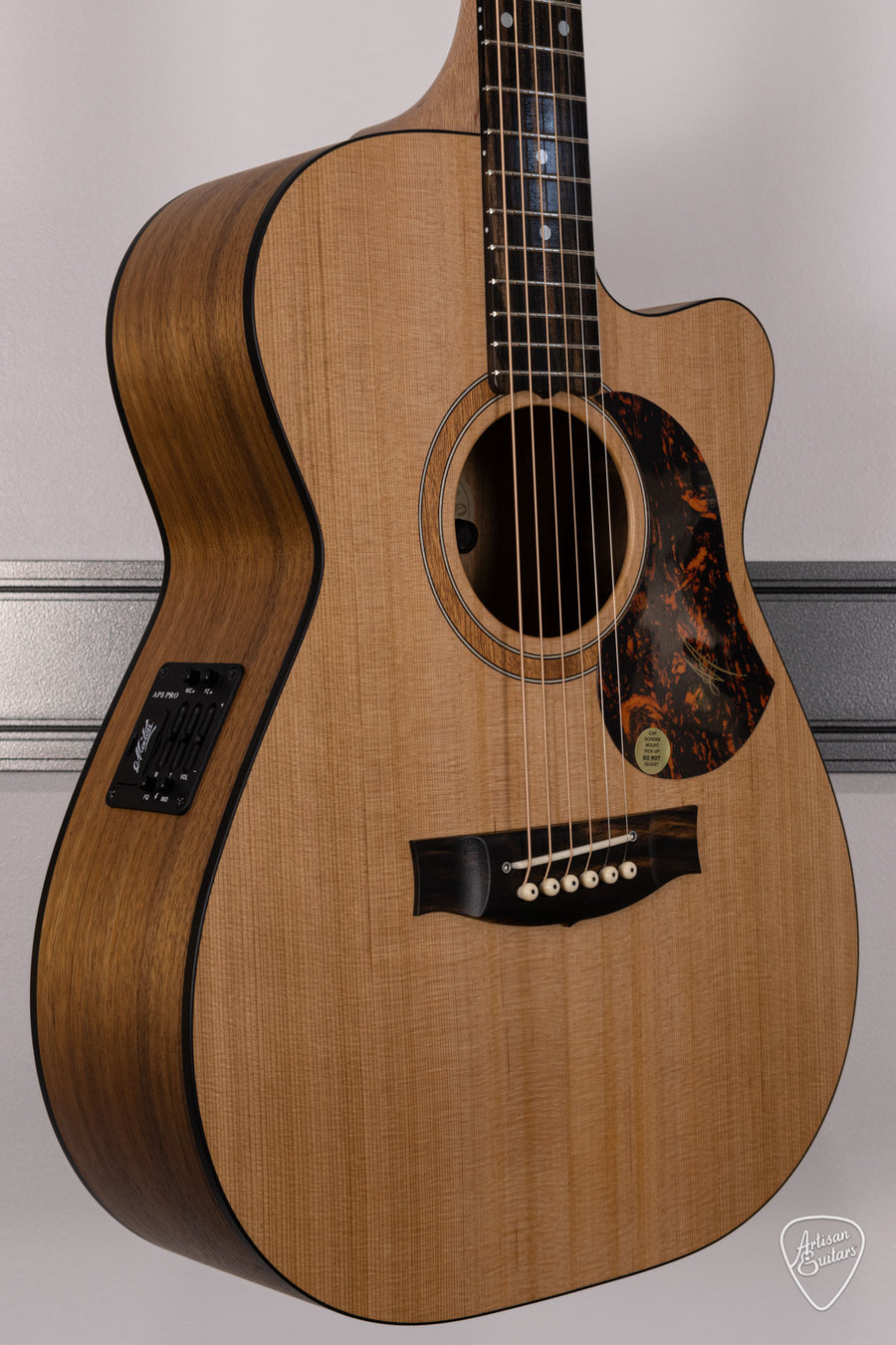 Maton Guitars Solid Road Series SRS-808C Cutaway - 16453