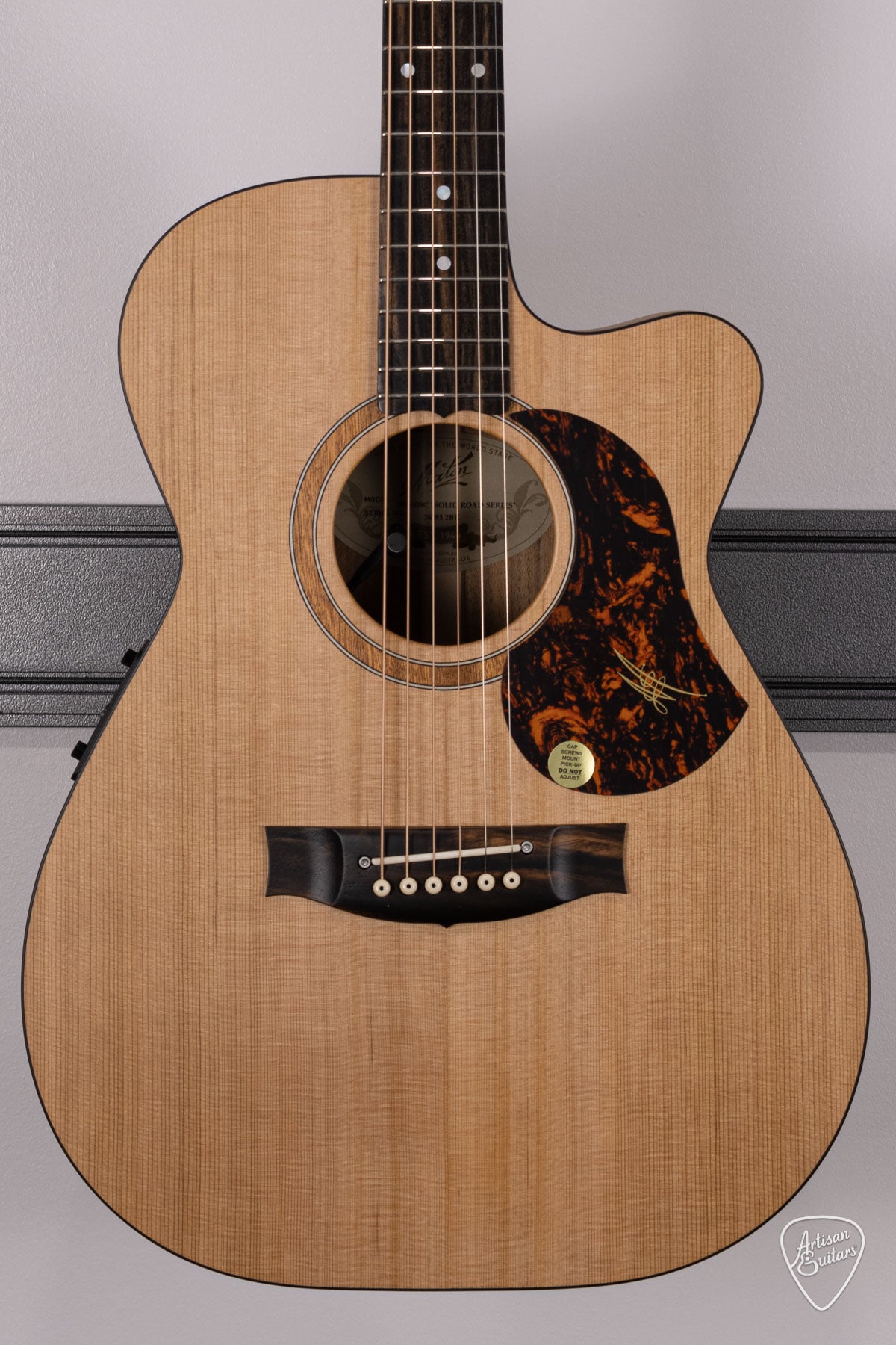 Maton Guitars Solid Road Series SRS-808C Cutaway - 16453