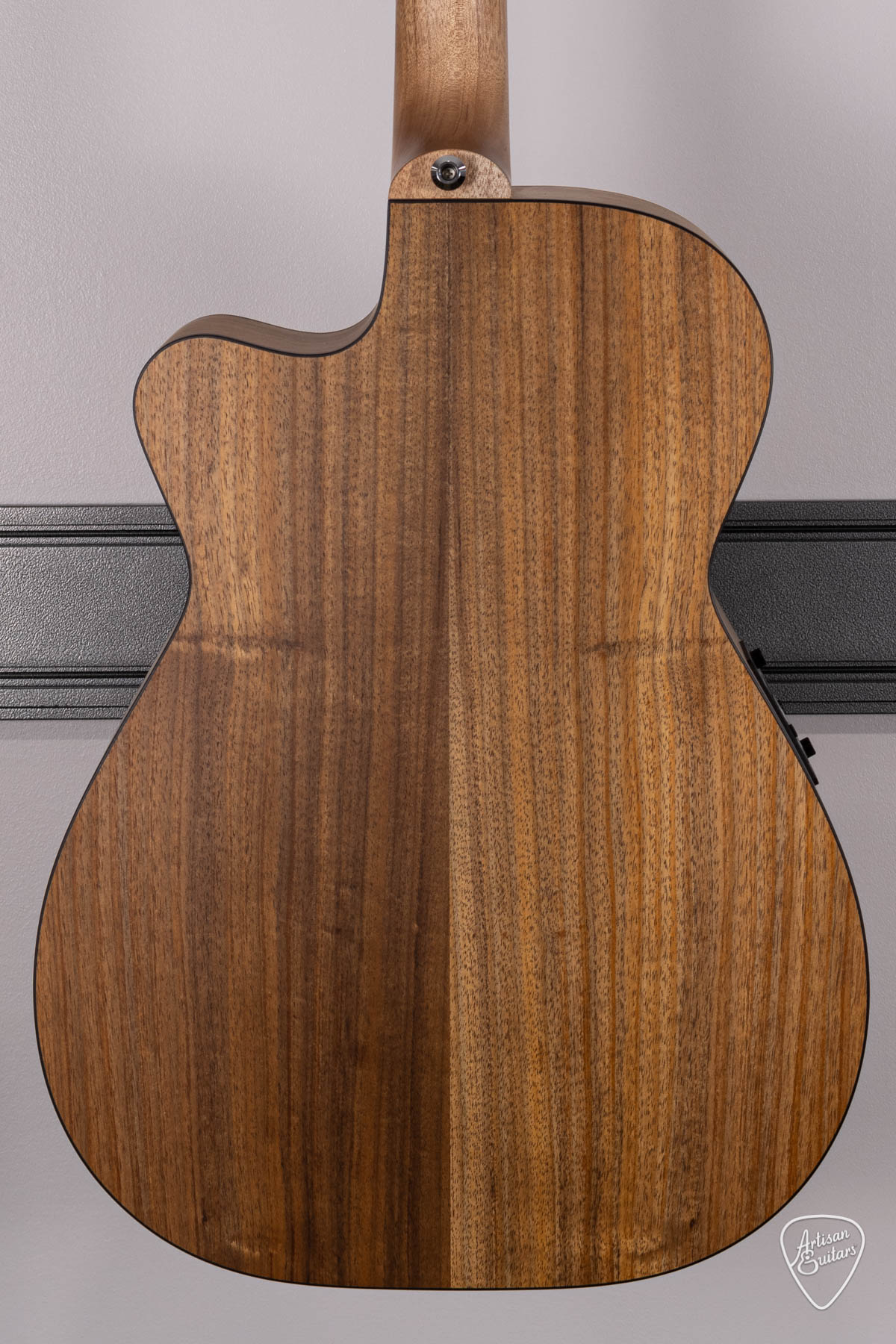 Maton Guitars Solid Road Series SRS-808C Cutaway - 16453
