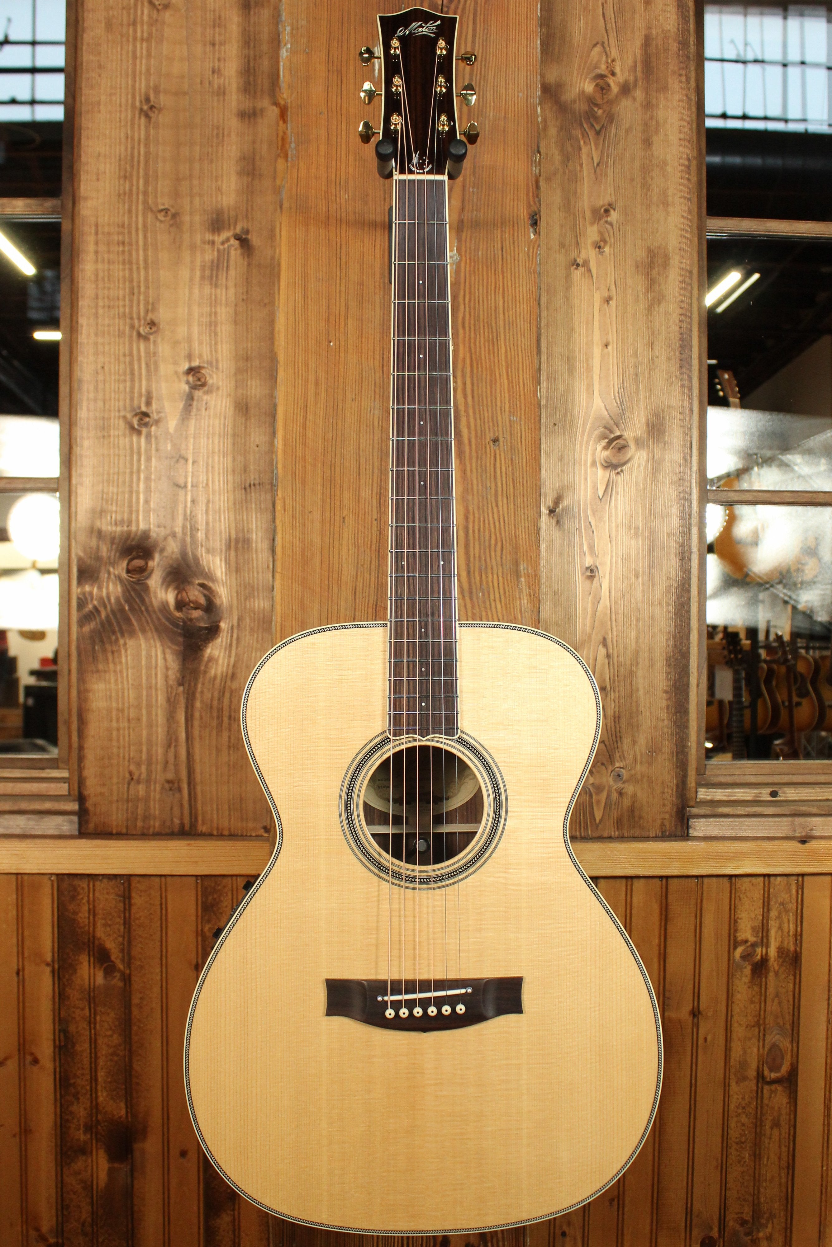 Maton Custom Shop Traditional w/ European Spruce & Granadillo - Artisan Guitars
