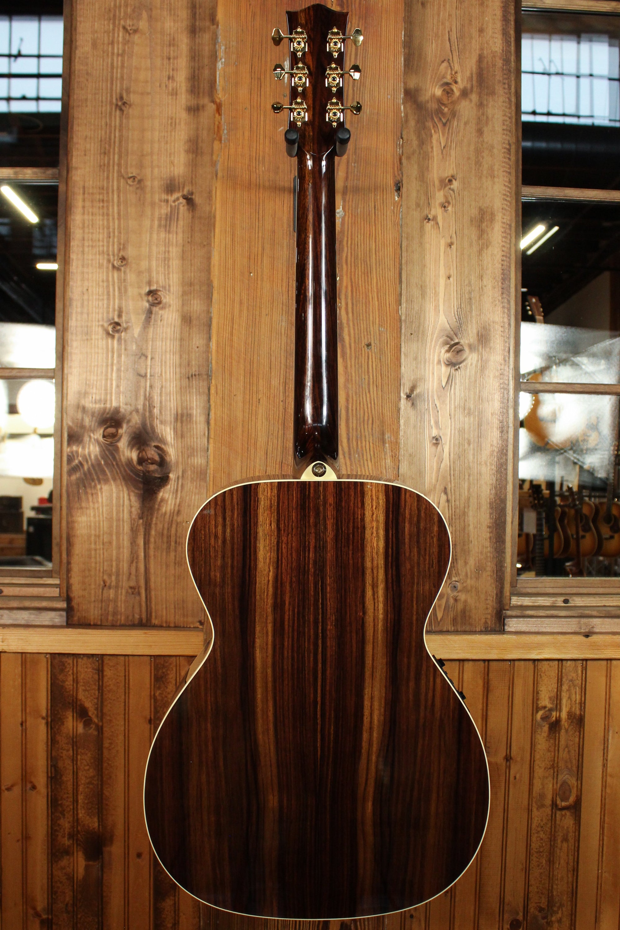 Maton Custom Shop Traditional w/ European Spruce & Granadillo - Artisan Guitars