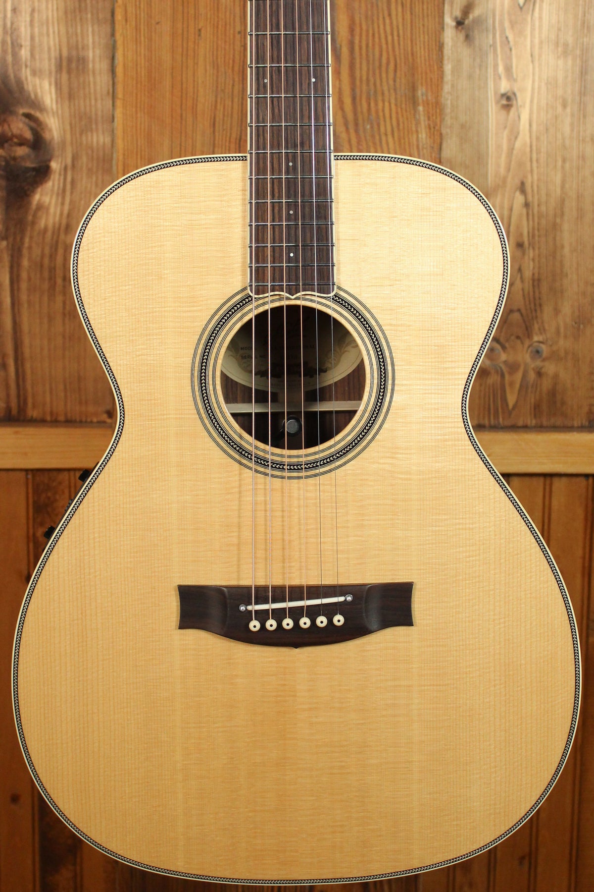 Maton Custom Shop Traditional w/ European Spruce & Granadillo - Artisan Guitars