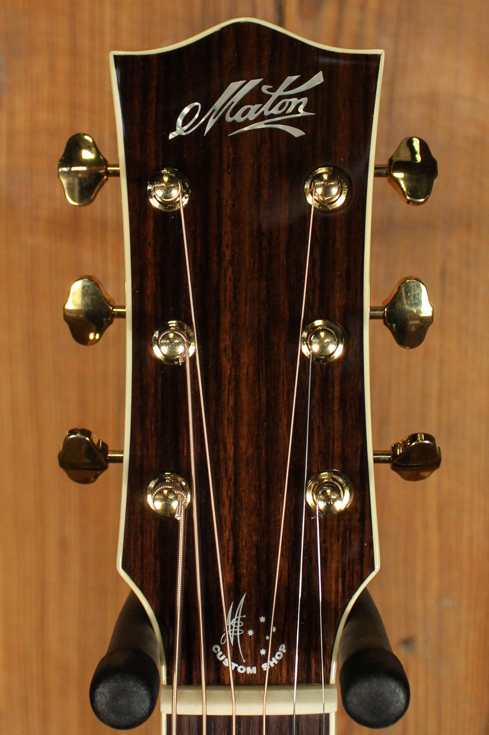 Maton Custom Shop Traditional w/ European Spruce & Granadillo - Artisan Guitars