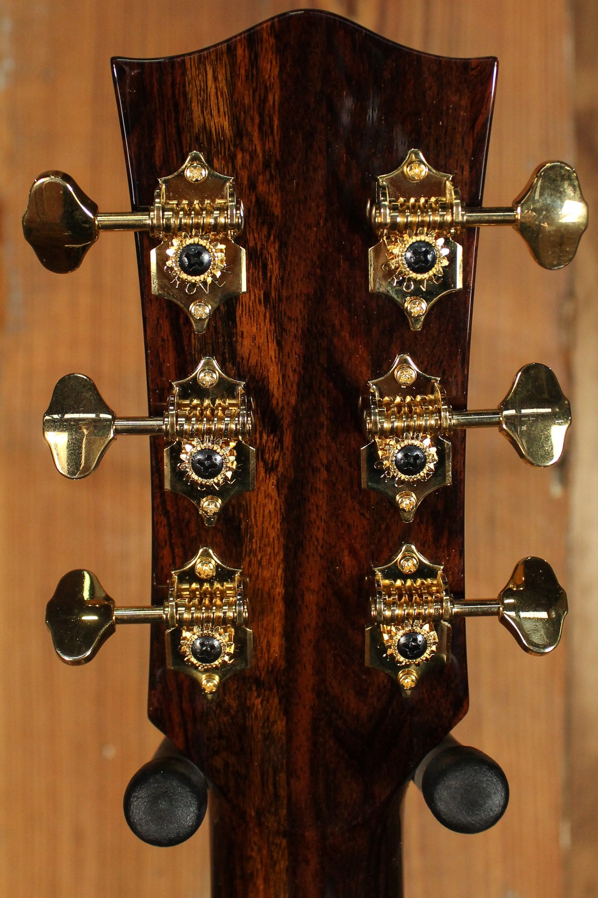 Maton Custom Shop Traditional w/ European Spruce & Granadillo - Artisan Guitars