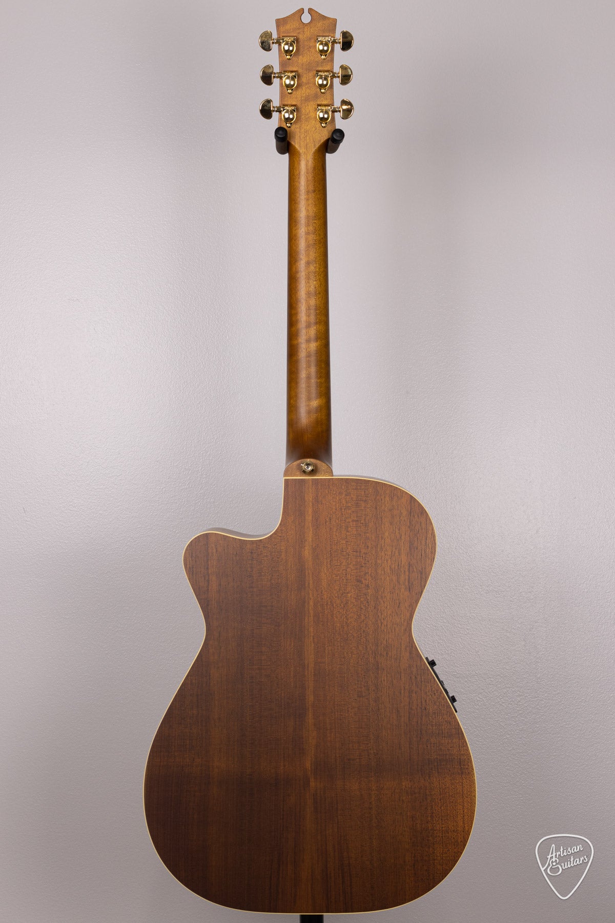 Maton Guitars EBG-808C Nashville Cutaway - 16492