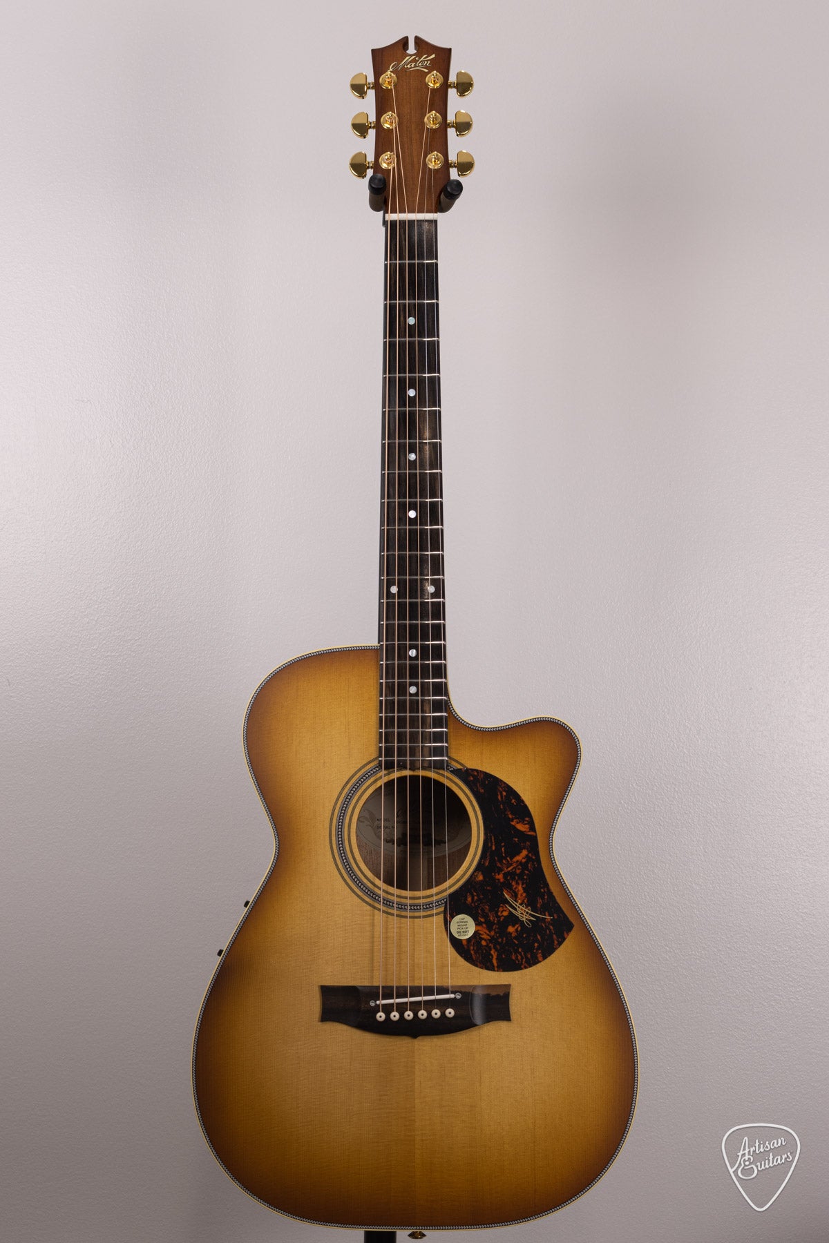Maton Guitars EBG-808C Nashville Cutaway - 16491