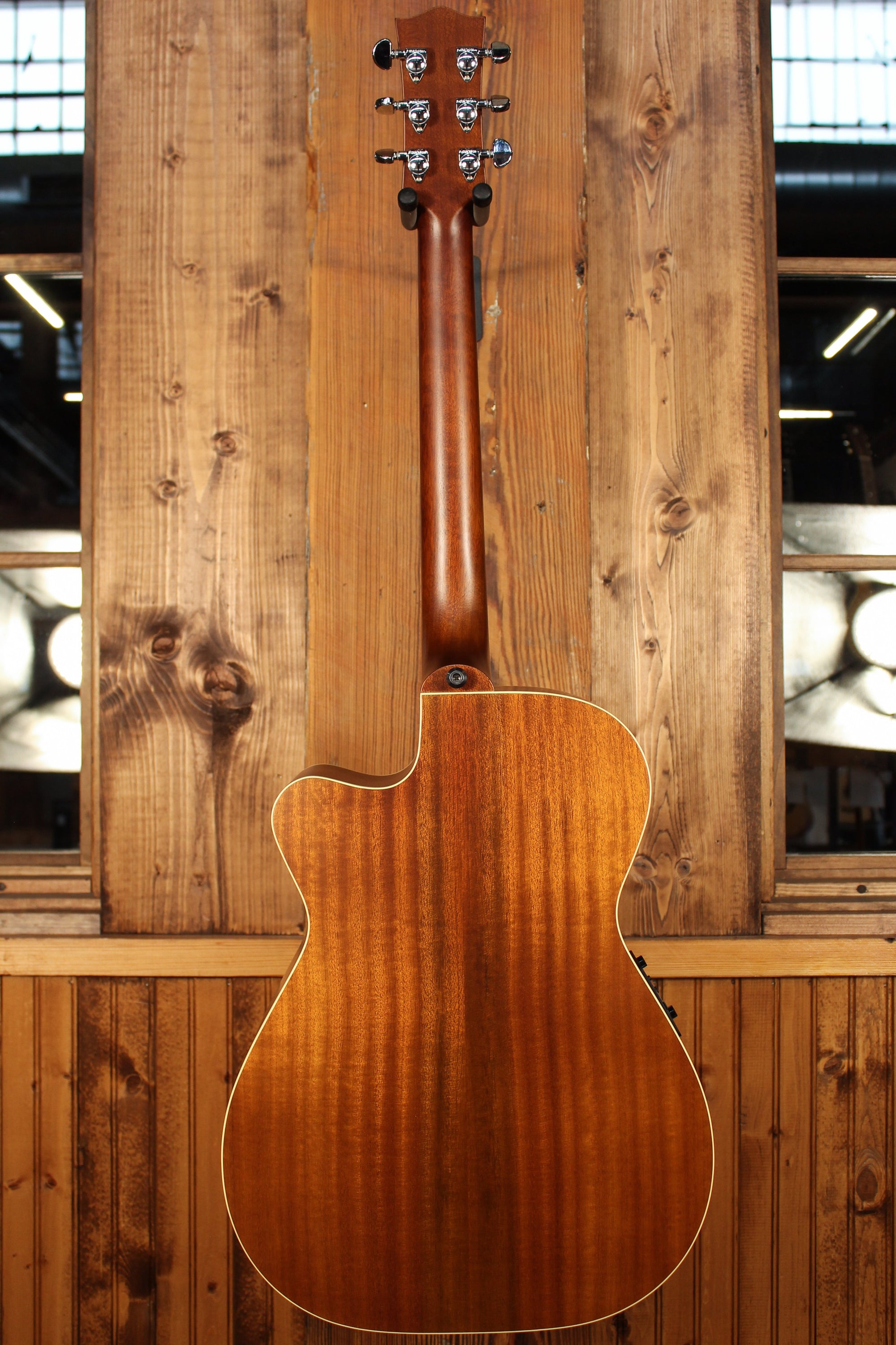 Maton EBG 808C TE Tommy Emmanuel Signature Guitar Cutaway - Artisan Guitars