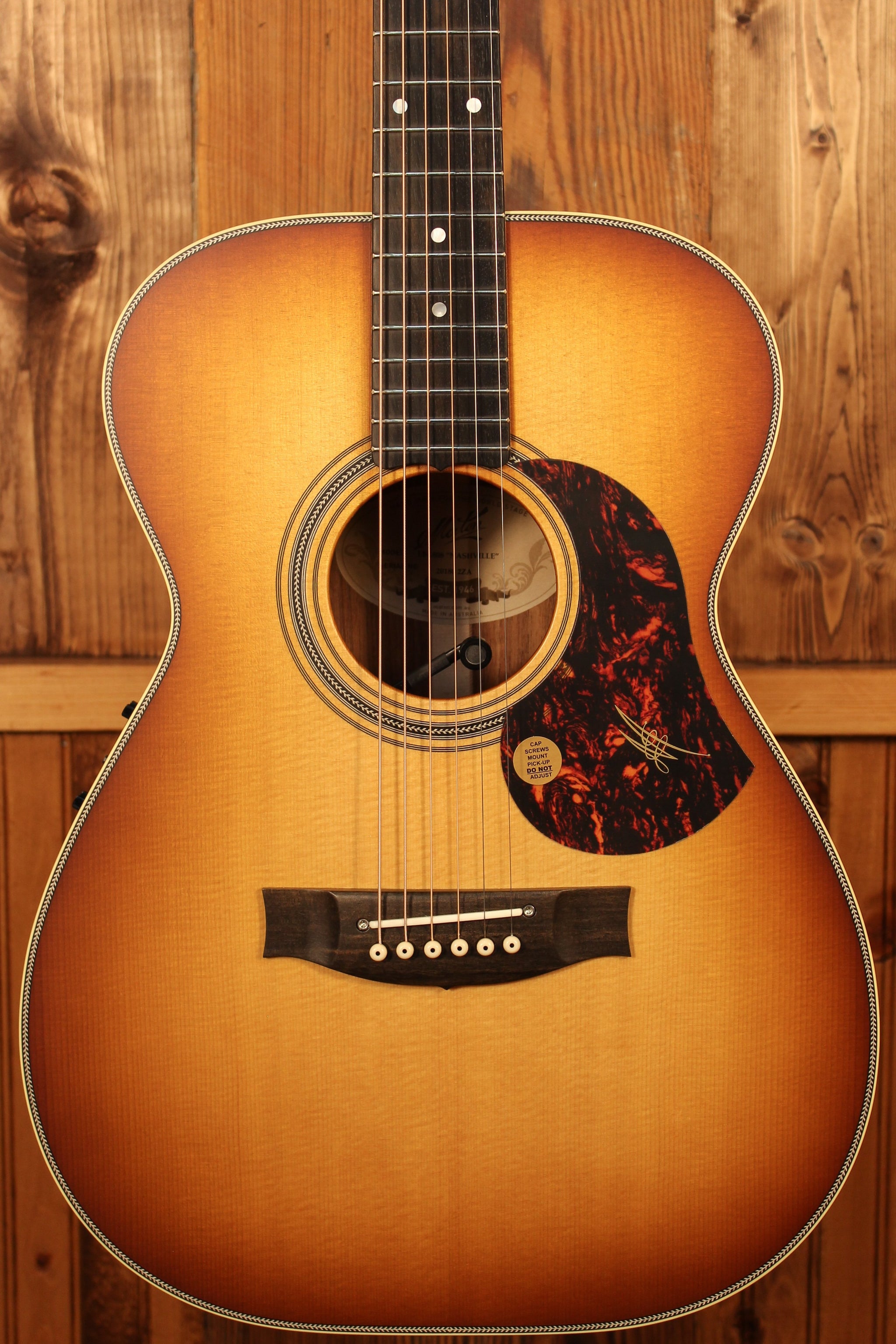 Maton EBG808 Nashville Series w/ Sitka Spruce & Australian Blackwood - Artisan Guitars