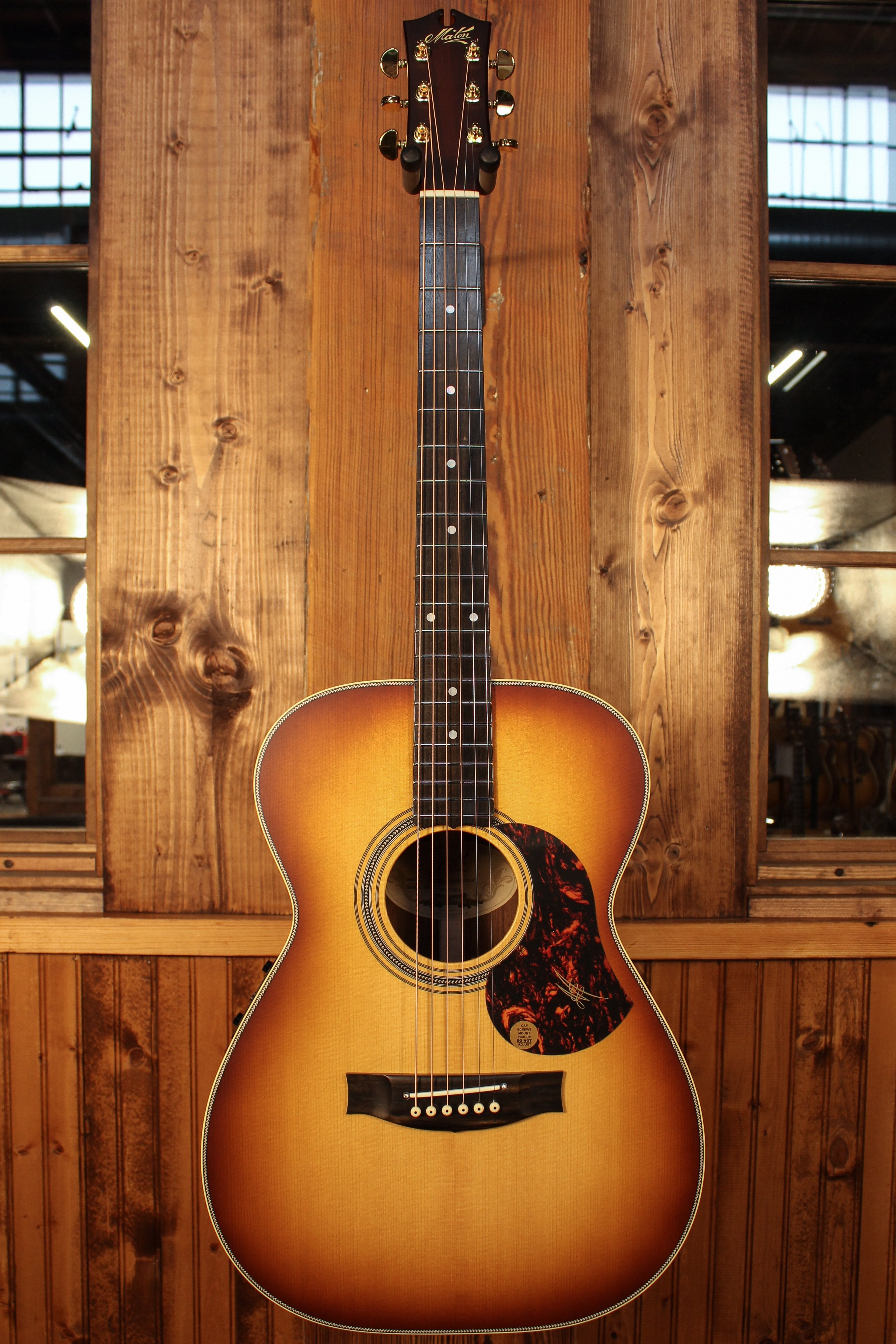 Maton Guitars EBG808 Nashville - 13907 - Artisan Guitars