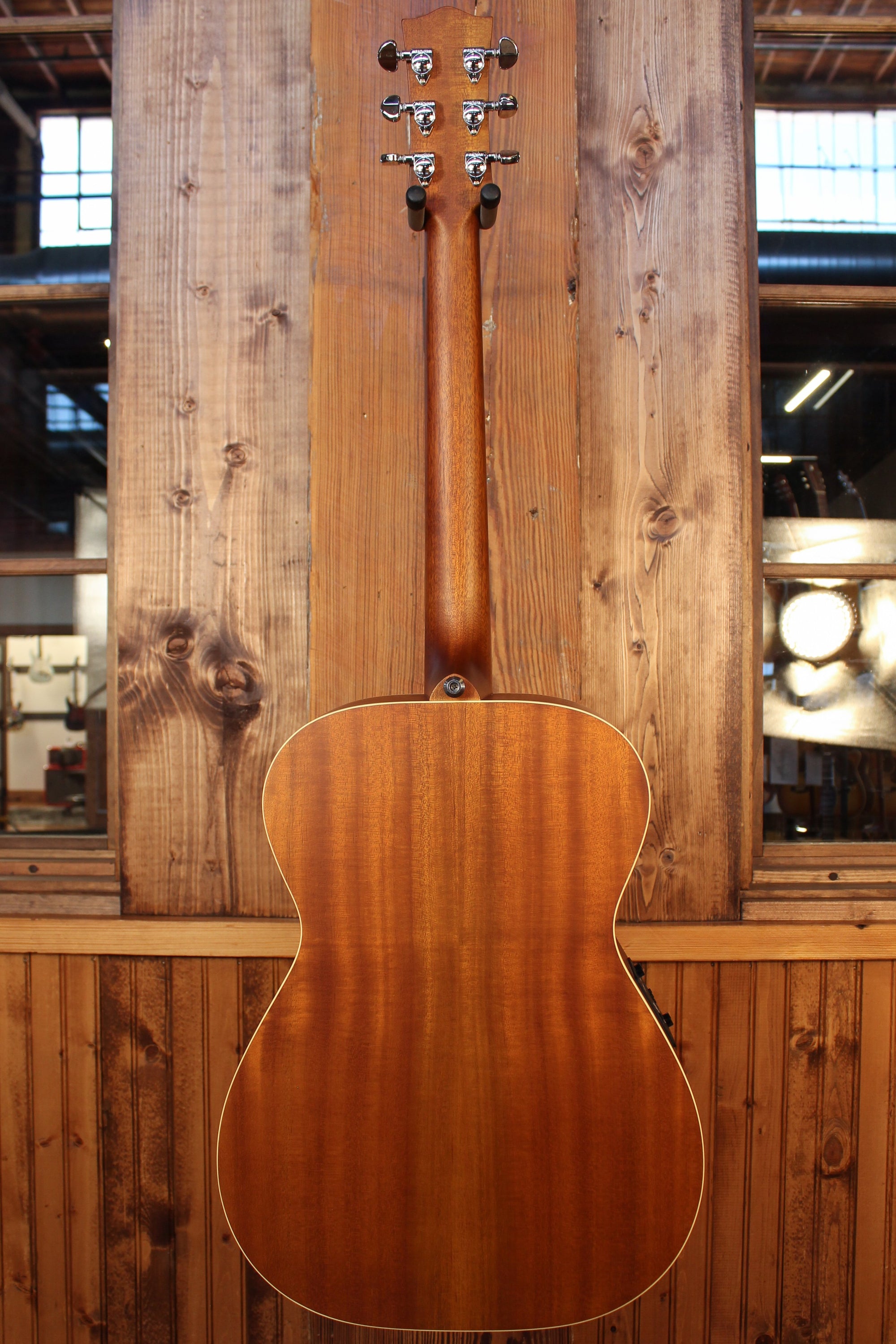 Maton EBG 808 TE Tommy Emmanuel Signature Guitar - Artisan Guitars
