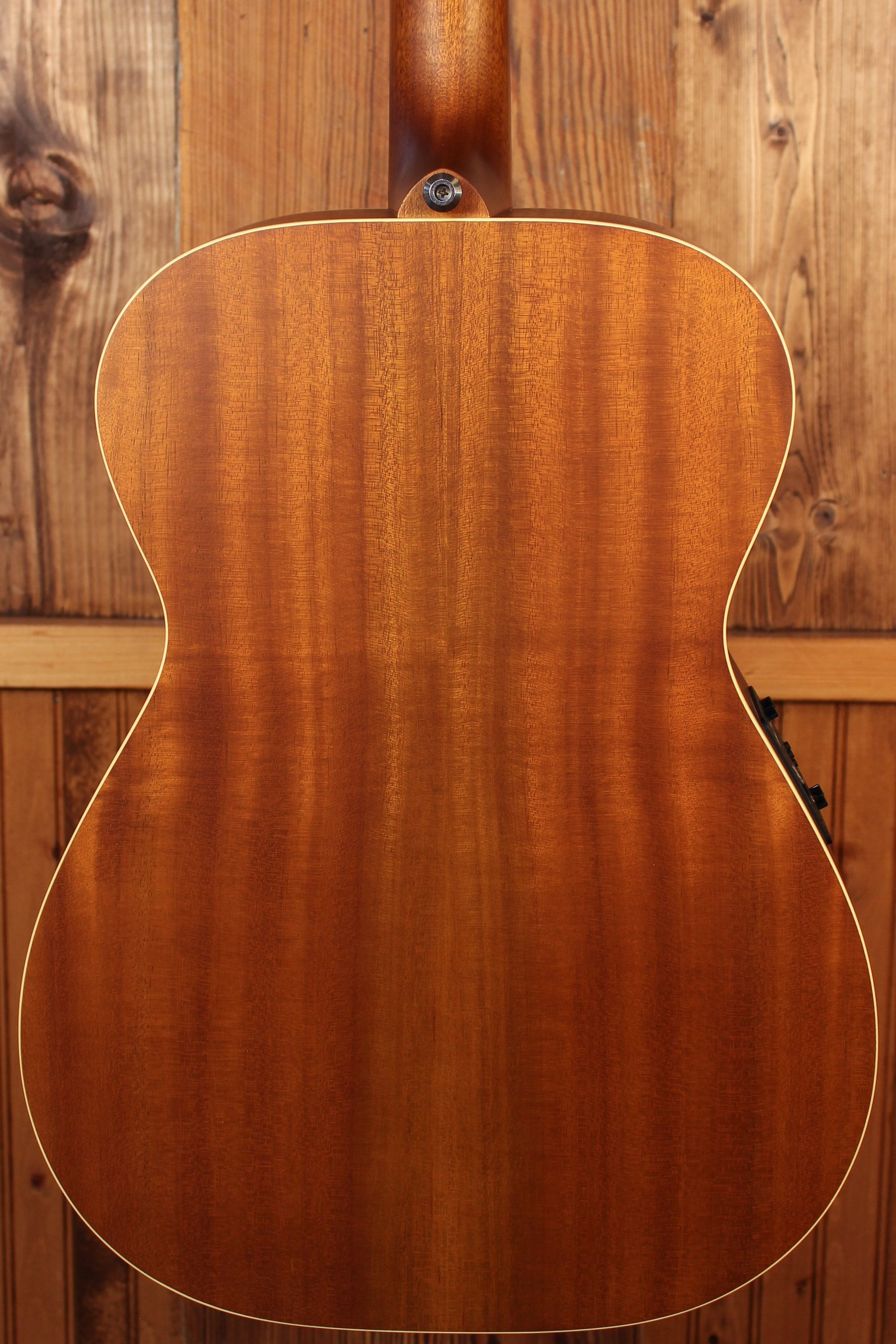 Maton EBG 808 TE Tommy Emmanuel Signature Guitar - Artisan Guitars