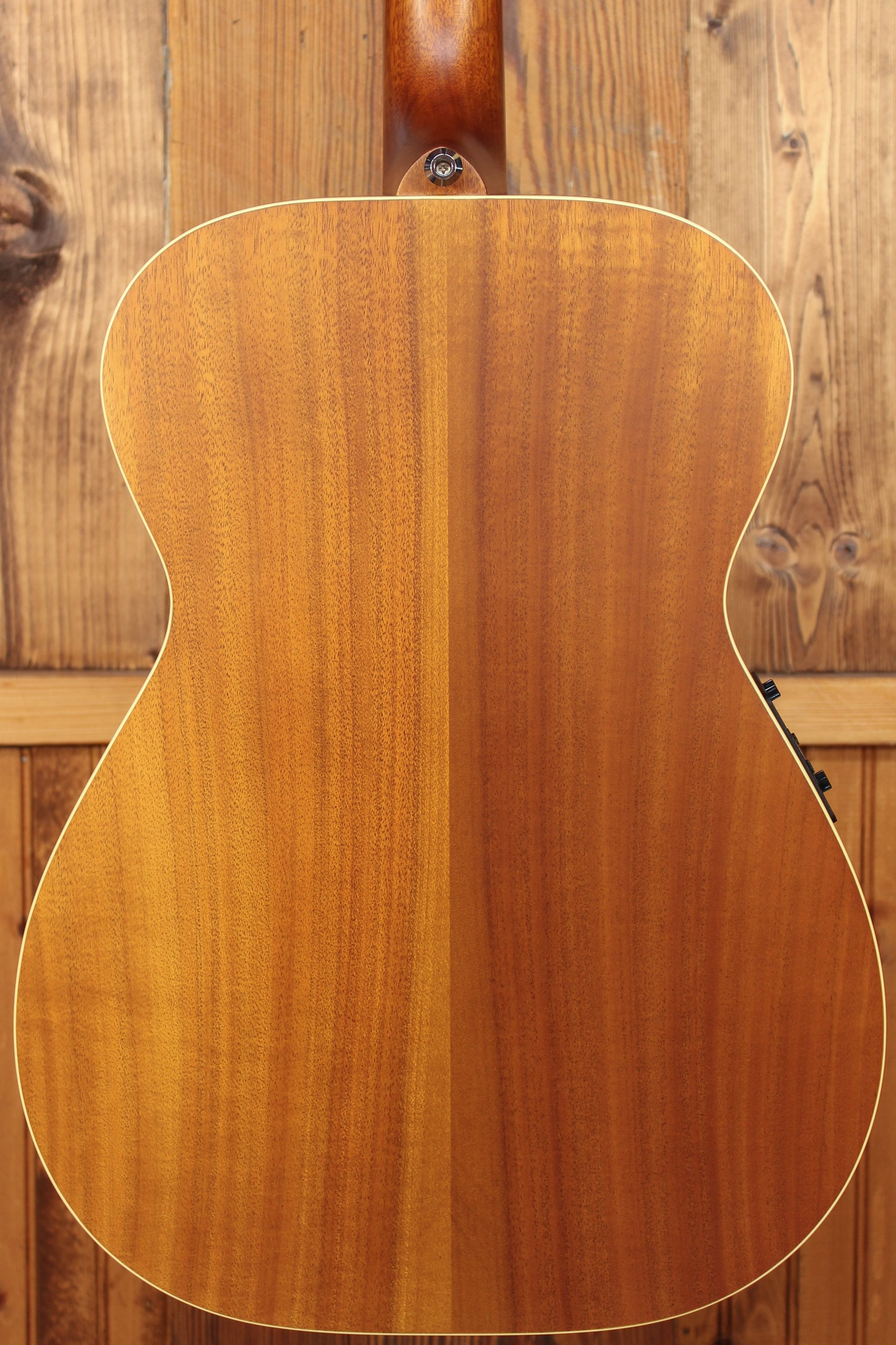 Maton EBG 808 TE Tommy Emmanuel Signature Guitar - Artisan Guitars