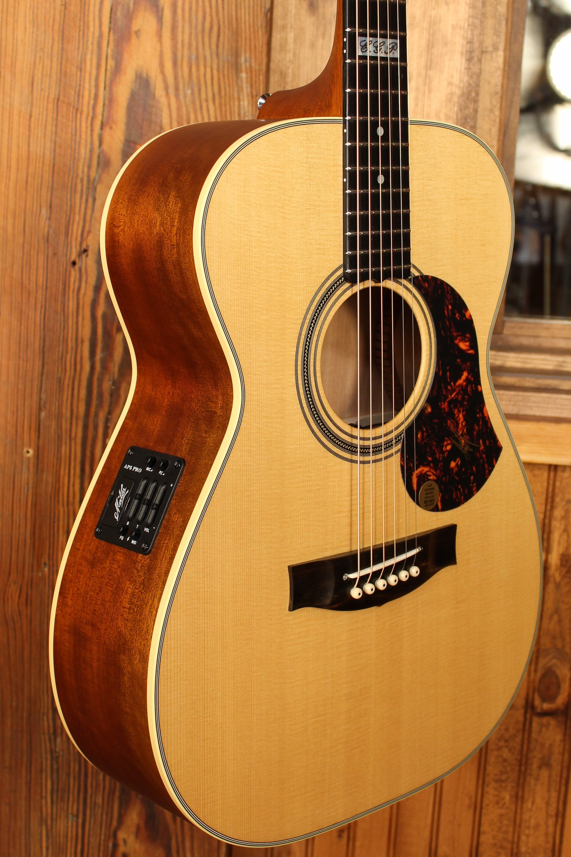 Maton EBG 808 TE Tommy Emmanuel Signature Guitar - Artisan Guitars