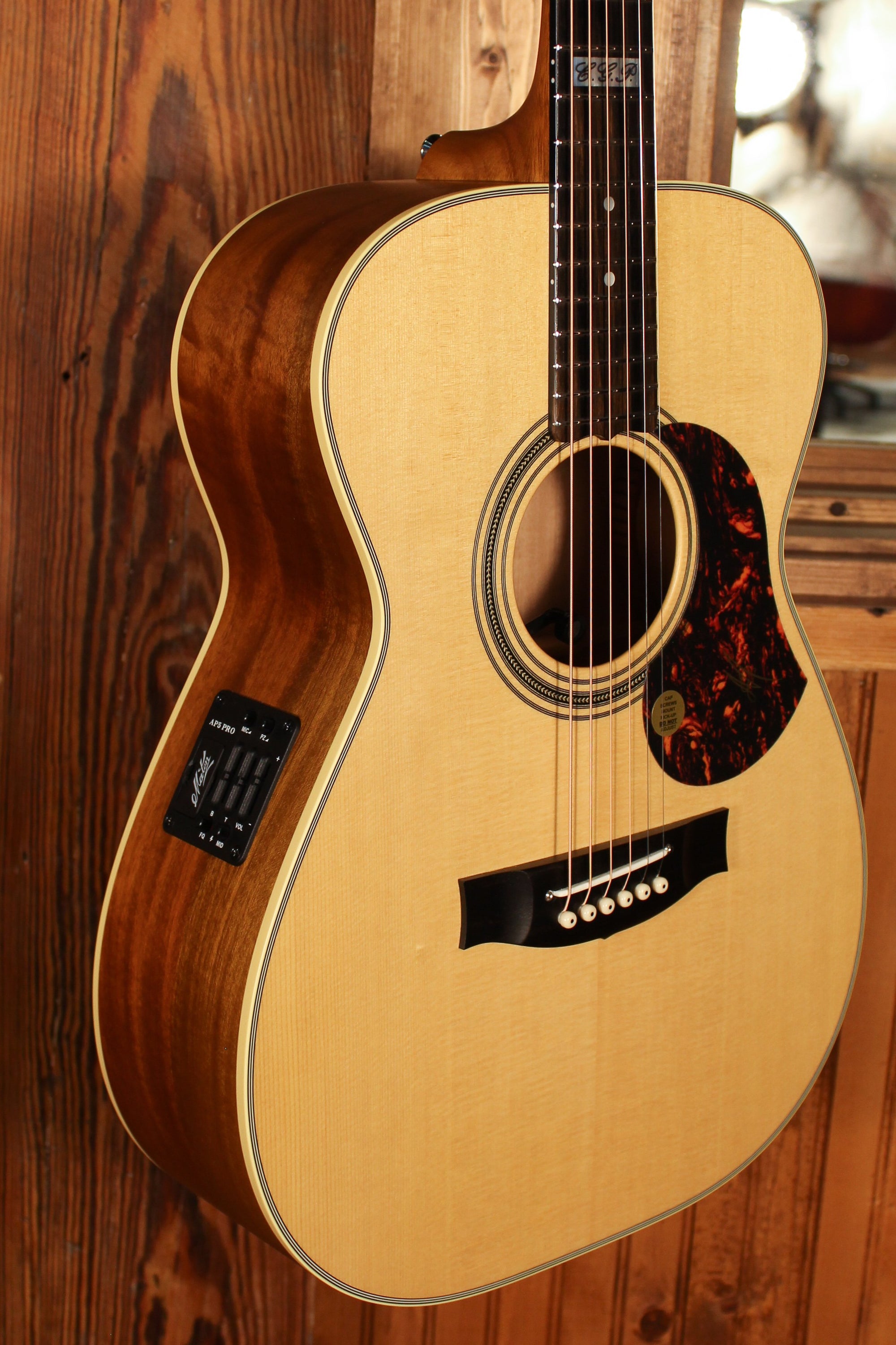 Maton EBG 808 TE Tommy Emmanuel Signature Guitar - Artisan Guitars