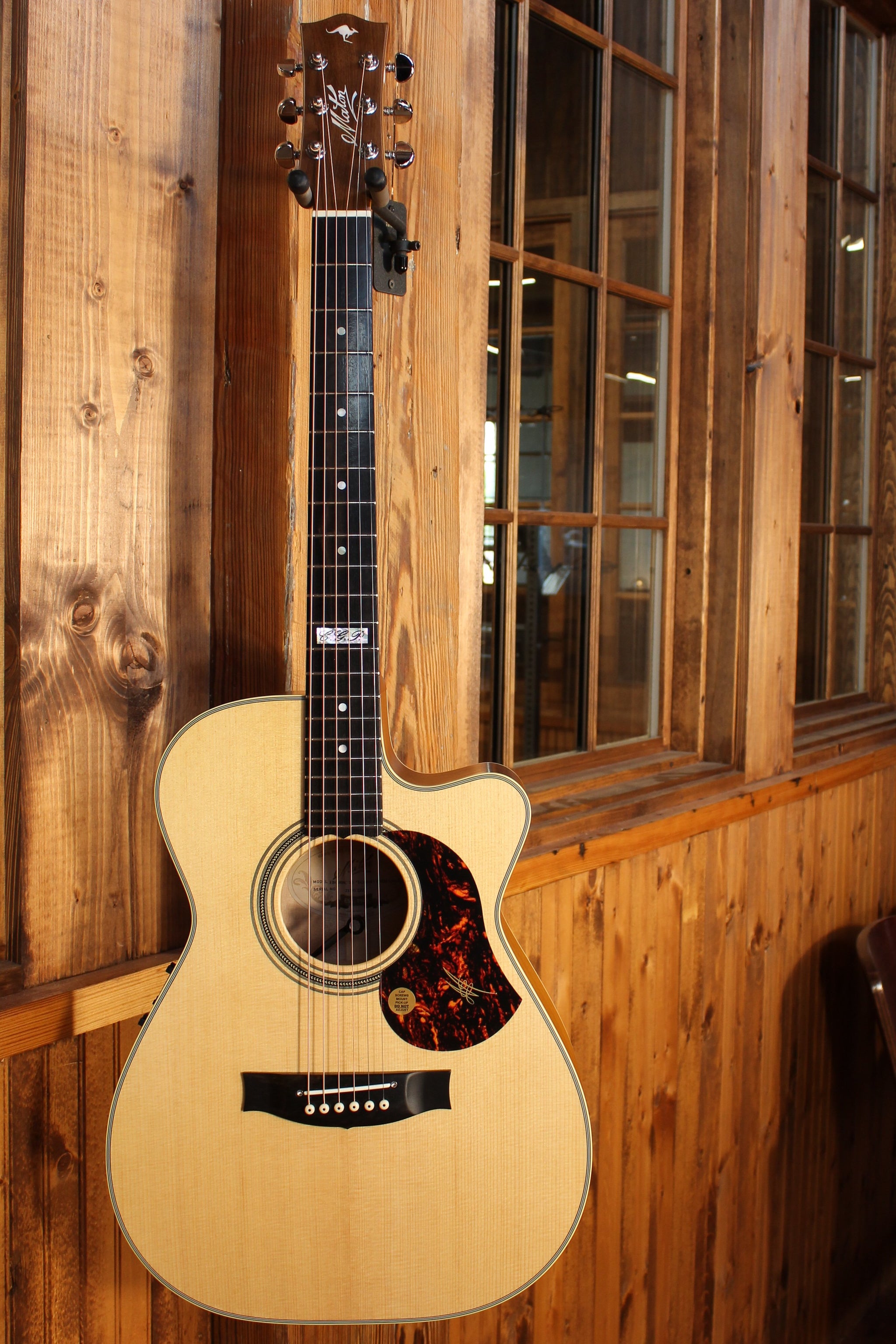 Maton Guitars EBG 808C Tommy Emmanuel Floor Model - 14079 - Artisan Guitars