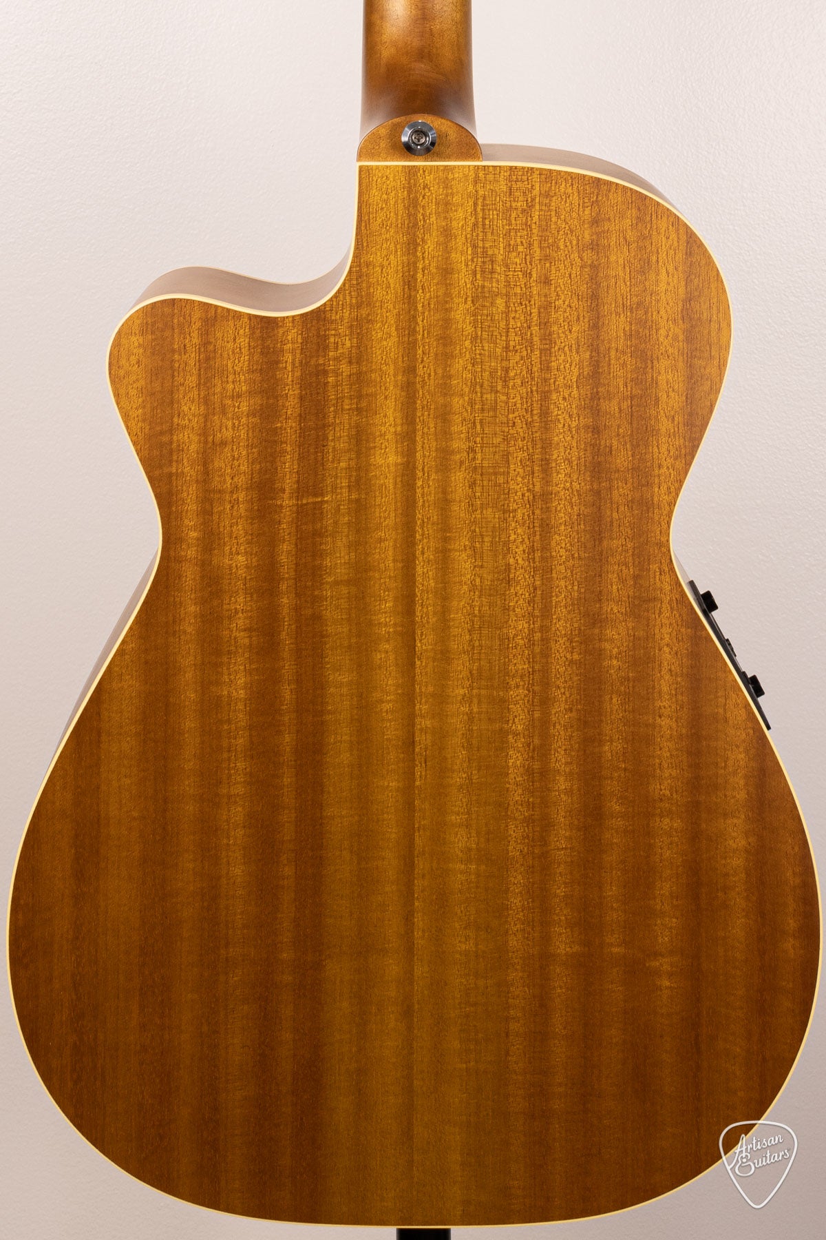 Maton Guitars EBG-808-TEC Tommy Emmanuel Cutaway - 16503