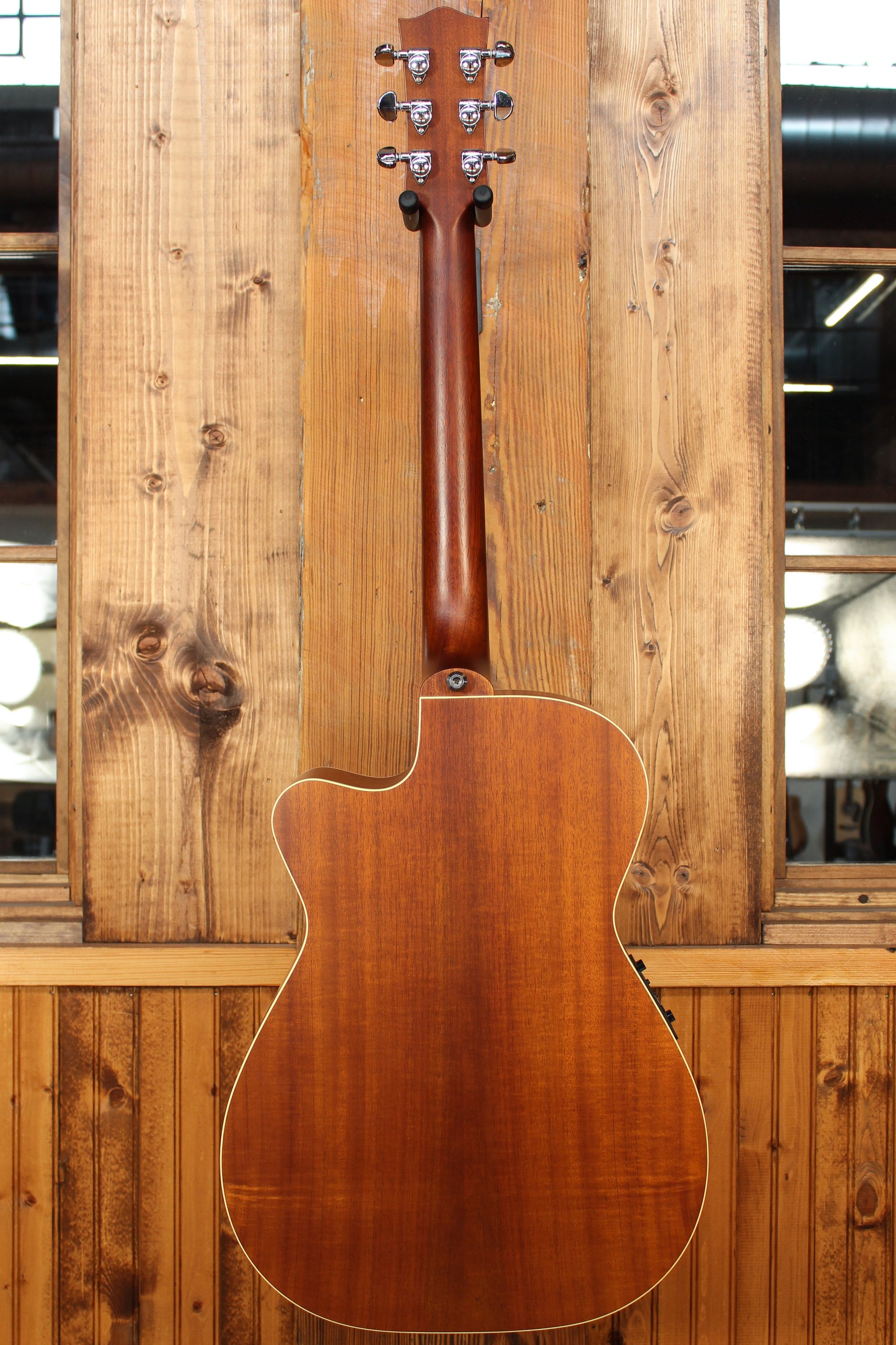 Maton EBG 808C TE Tommy Emmanuel Signature Guitar Cutaway - Artisan Guitars