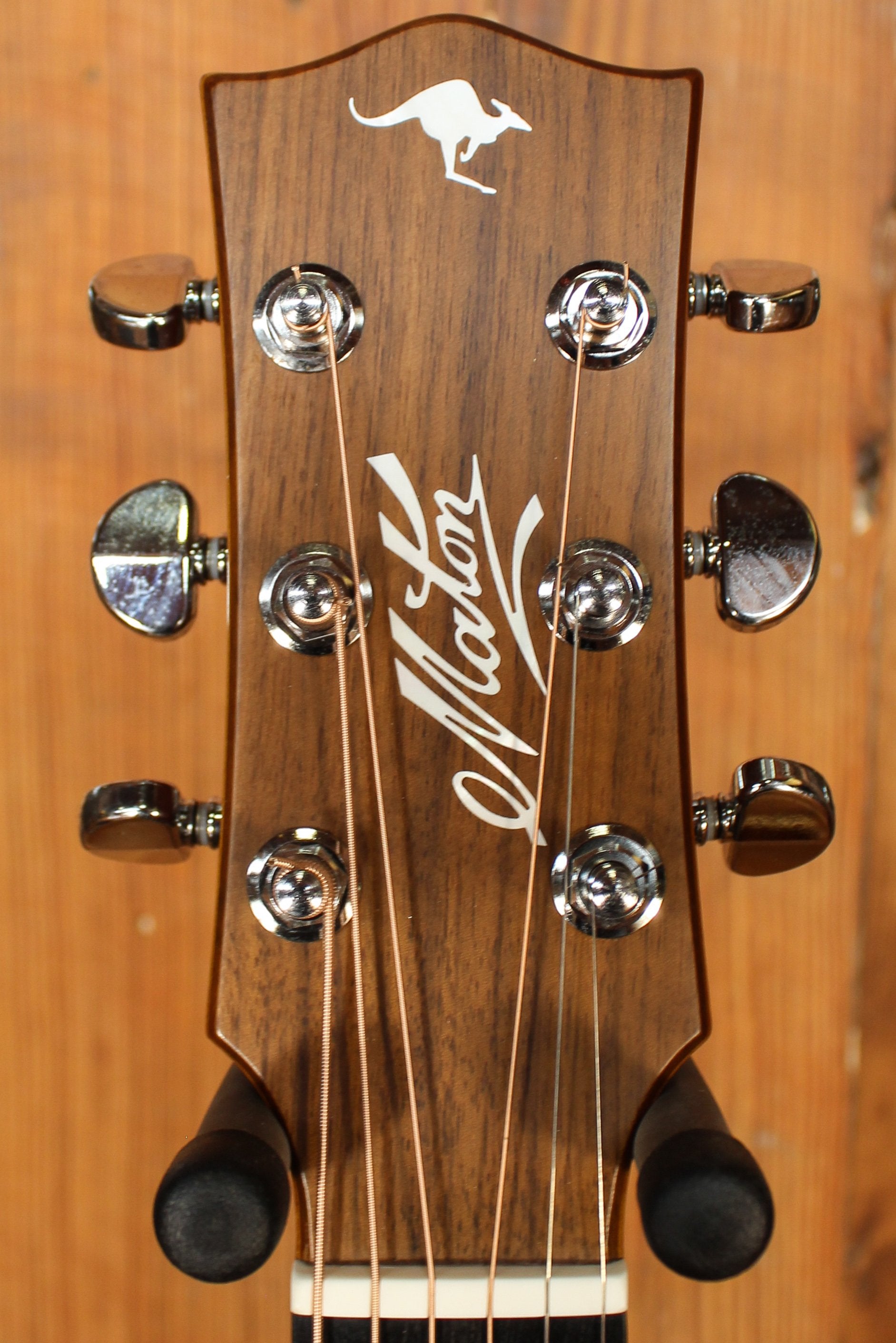 Maton EBG 808C TE Tommy Emmanuel Signature Guitar Cutaway - Artisan Guitars
