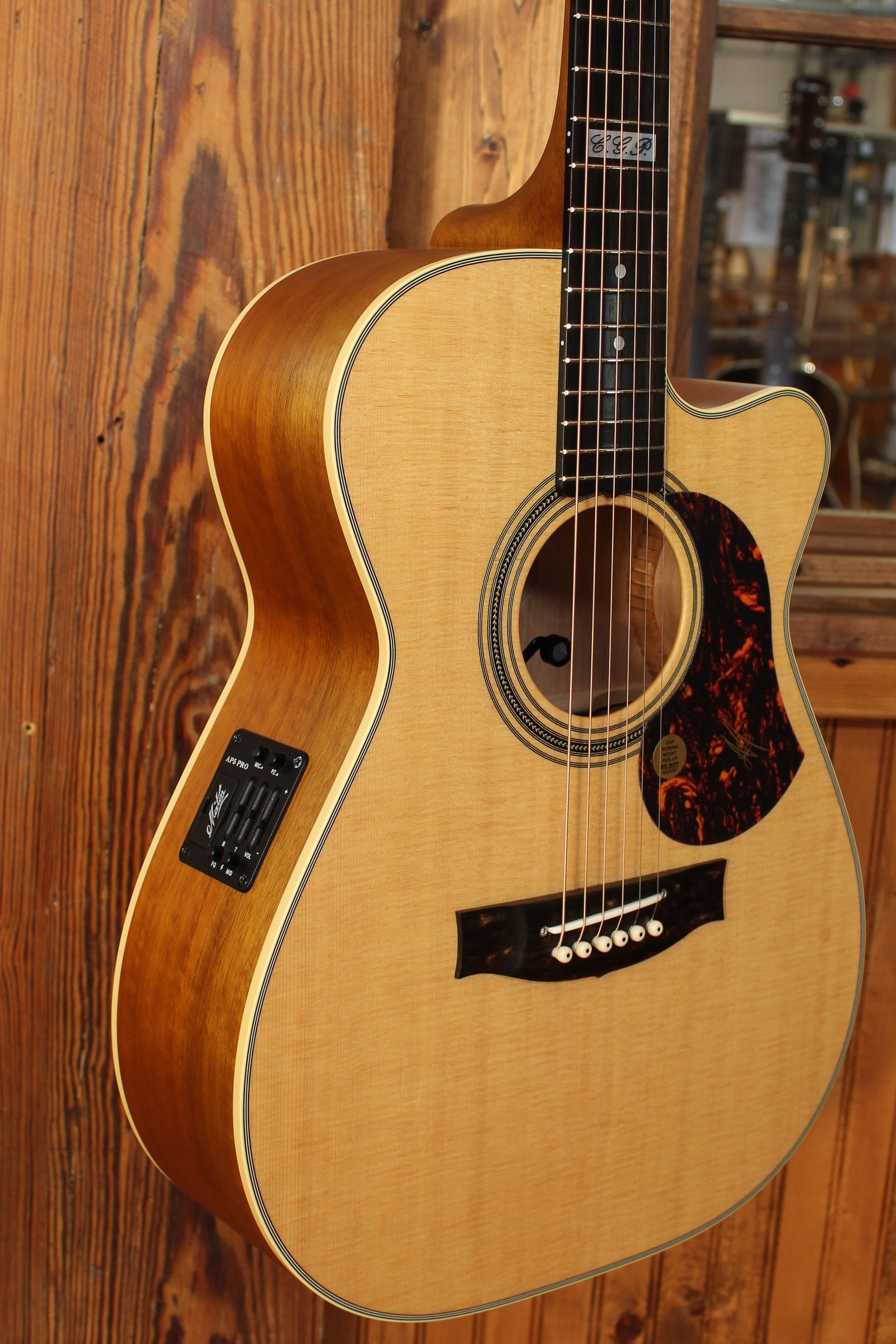 Maton Guitars EBG 808C Tommy Emmanuel - 14165 - Artisan Guitars