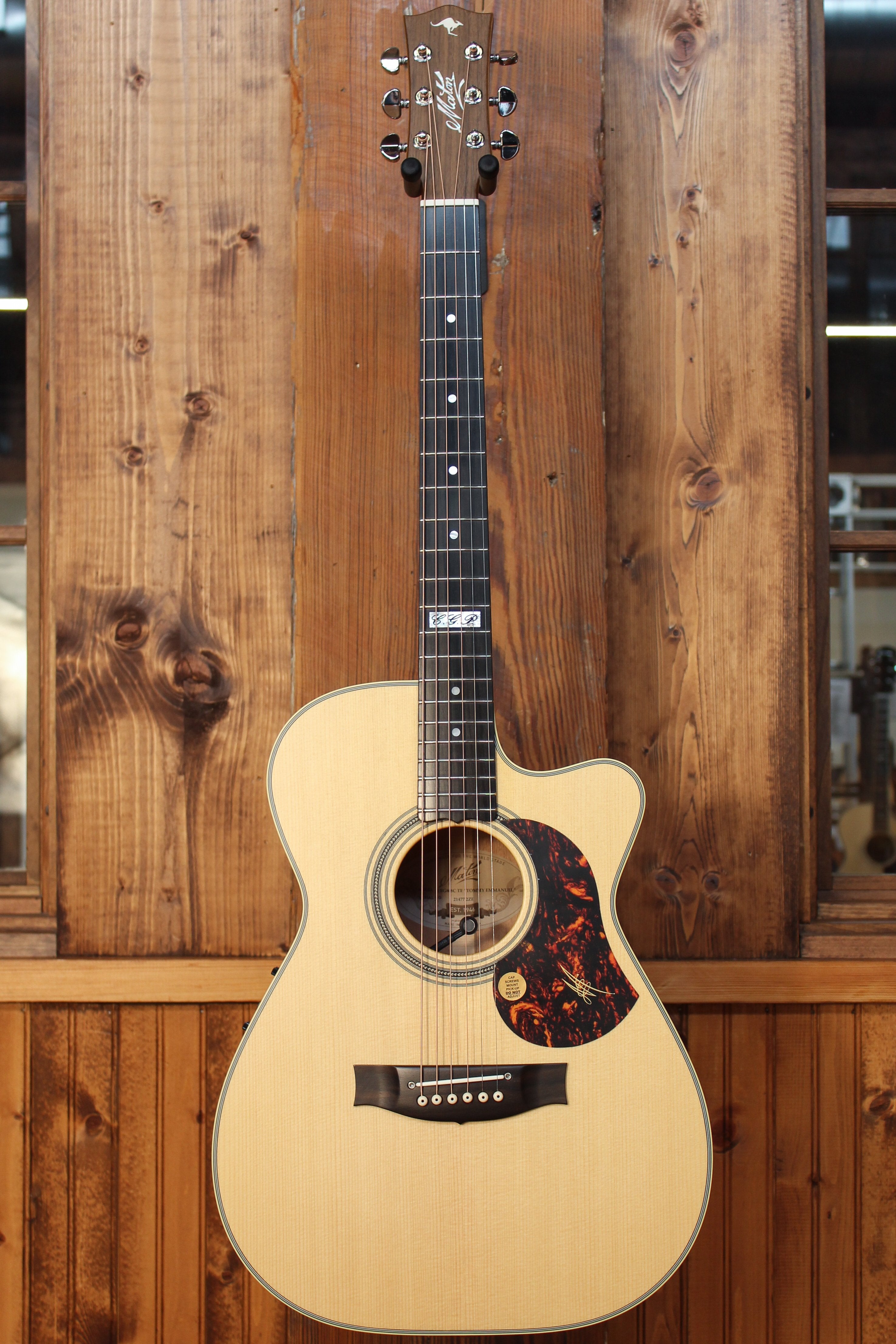 Maton Guitars EBG 808C Tommy Emmanuel - 14163 - Artisan Guitars