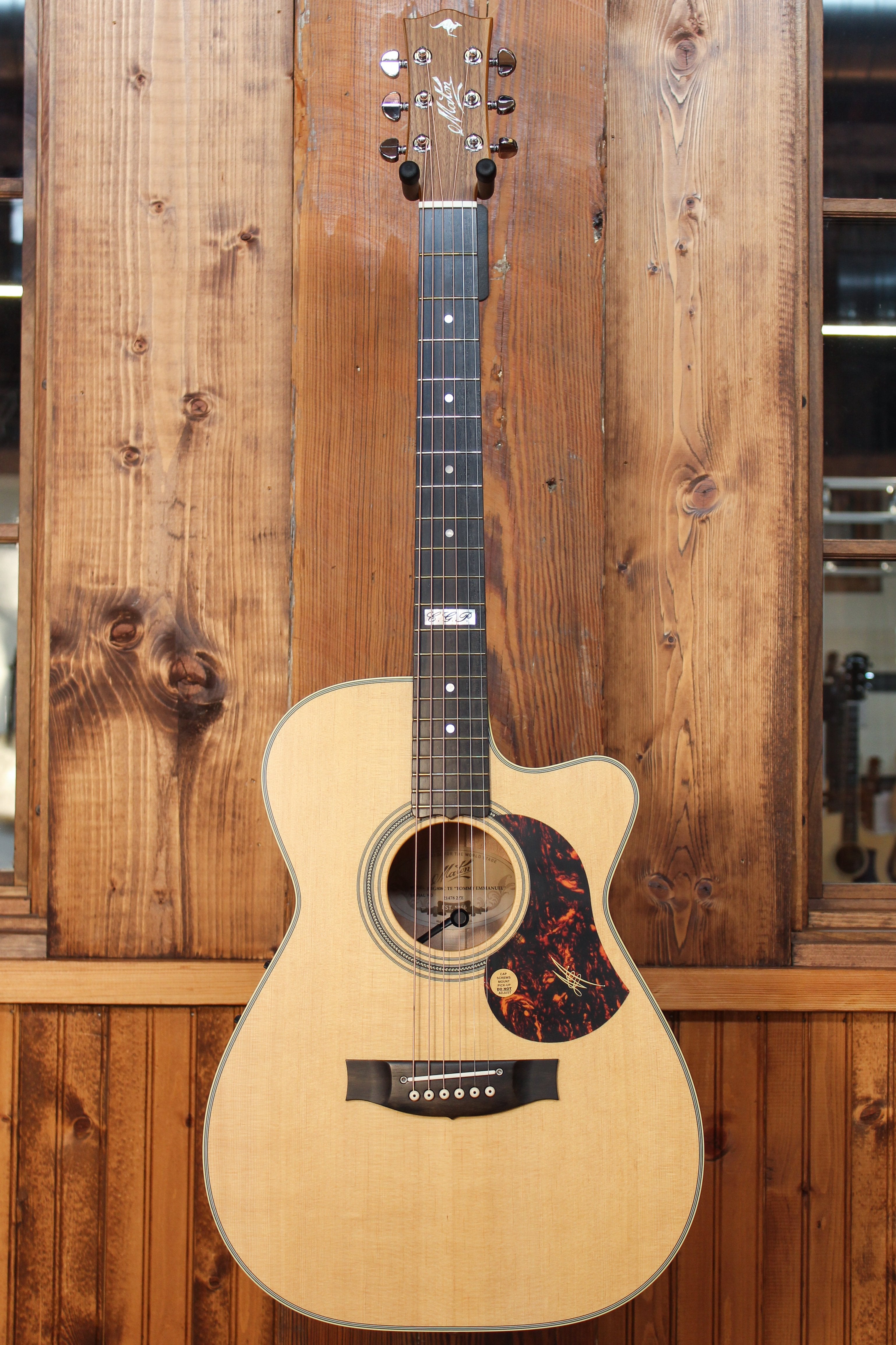 Maton EBG 808C TE Tommy Emmanuel Signature Guitar Cutaway - Artisan Guitars