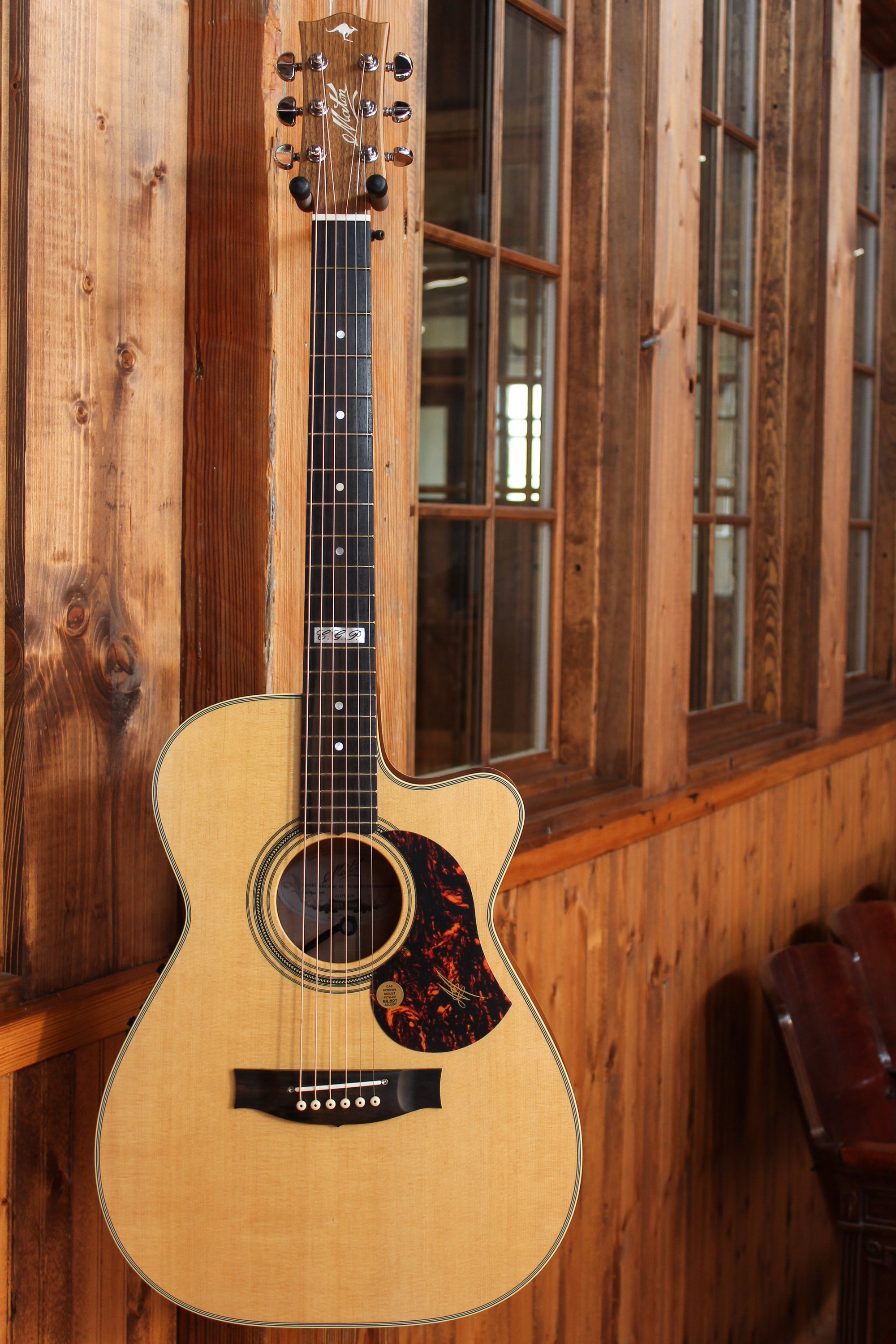 Maton EBG 808C TE Tommy Emmanuel Signature Guitar Cutaway - Artisan Guitars