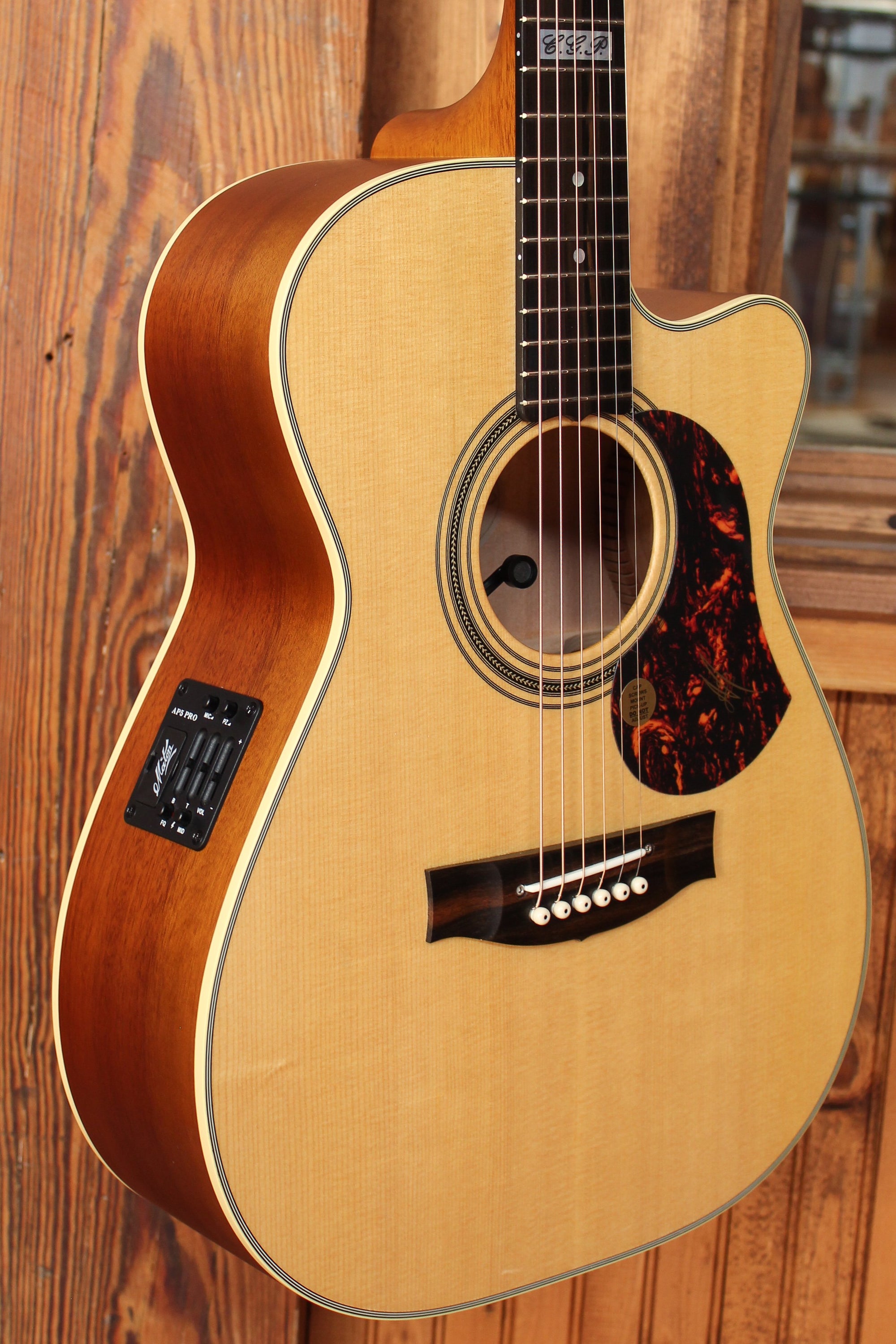 Maton Guitars EBG 808C Tommy Emmanuel - 14161 - Artisan Guitars