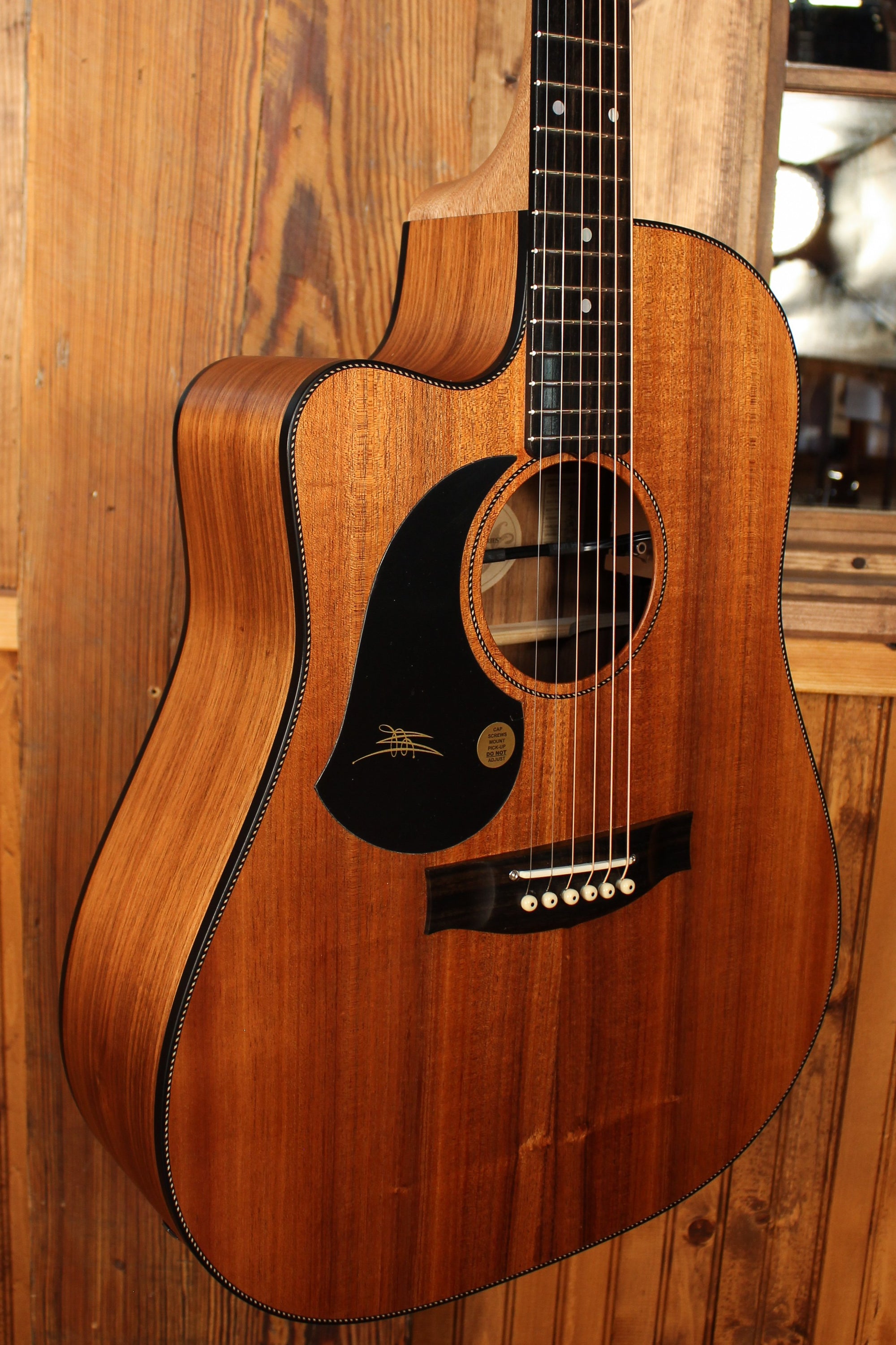 Maton EBW70C Lefty Blackwood Dreadnought - Artisan Guitars