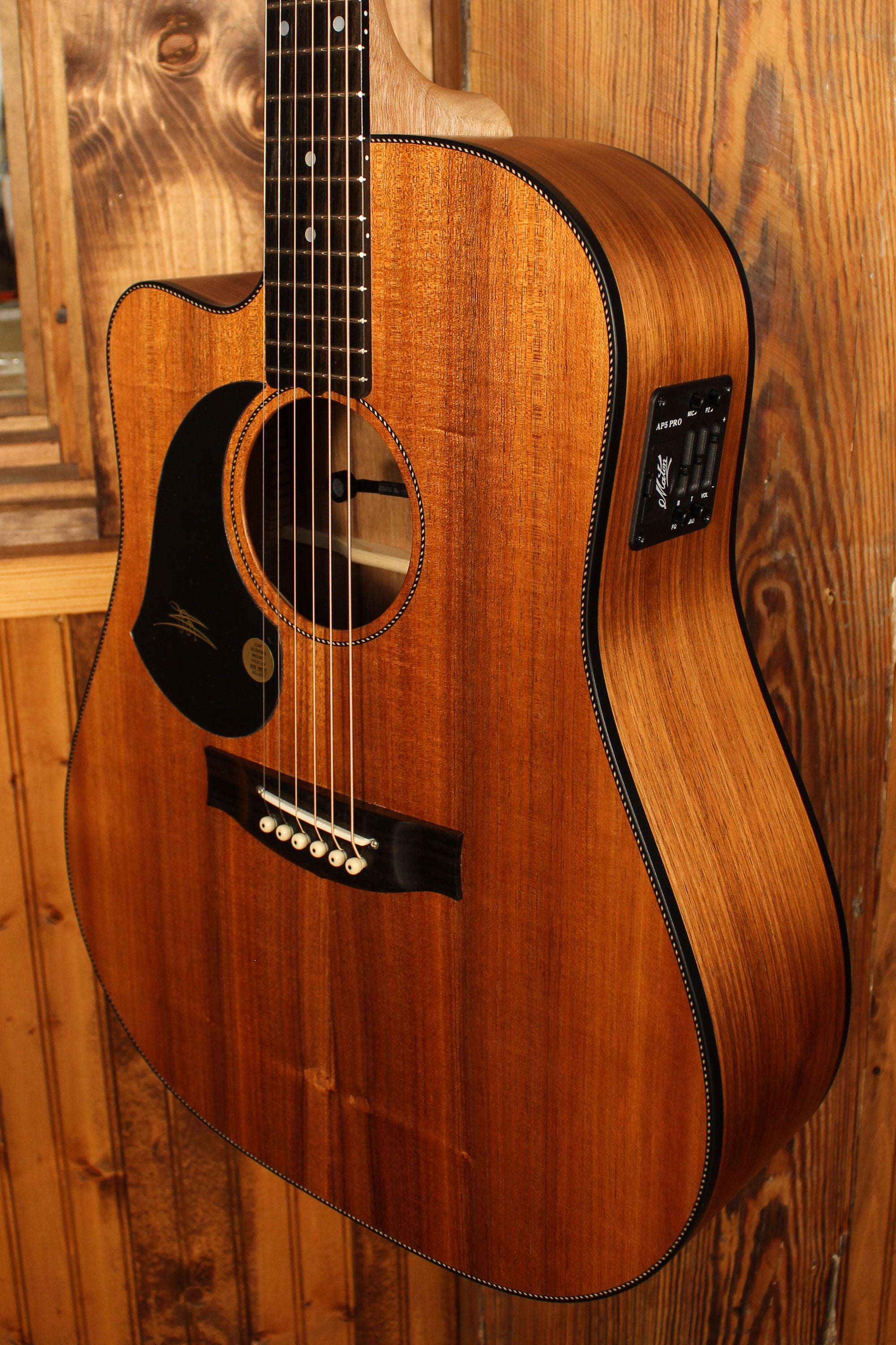 Maton EBW70C Lefty Blackwood Dreadnought - Artisan Guitars