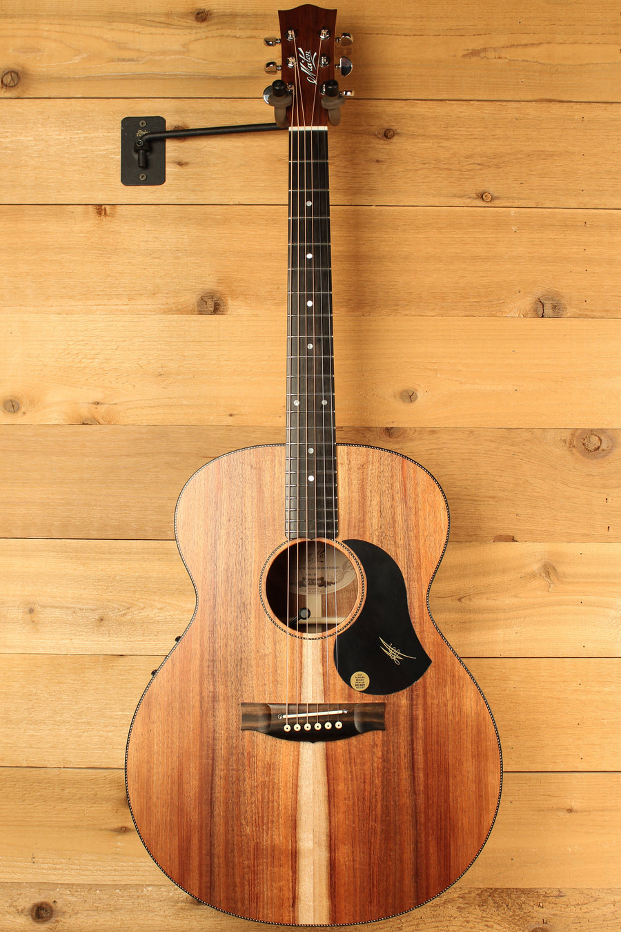 Maton EBW70J Blackwood Jumbo w/ AP5 Pro ID-13835 - Artisan Guitars