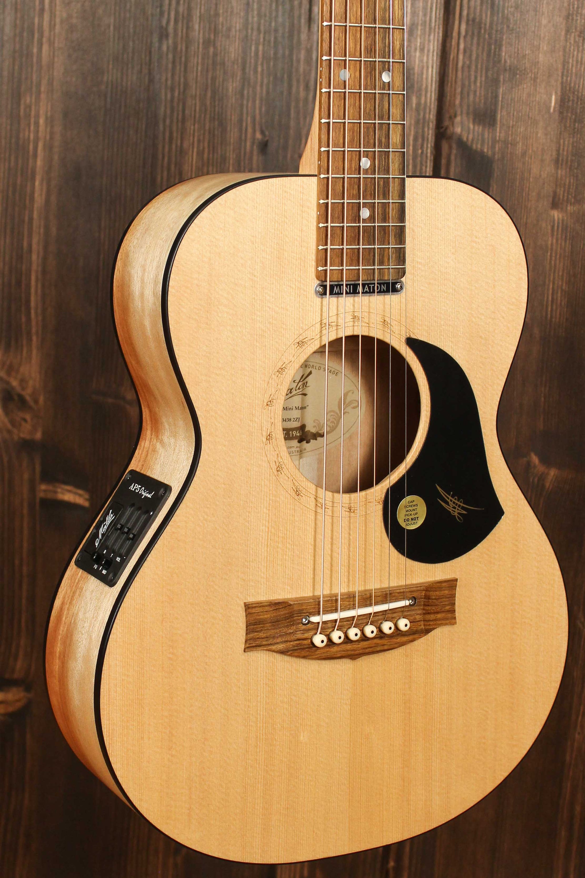 Maton Guitars EM6 Mini - 14328 - Artisan Guitars