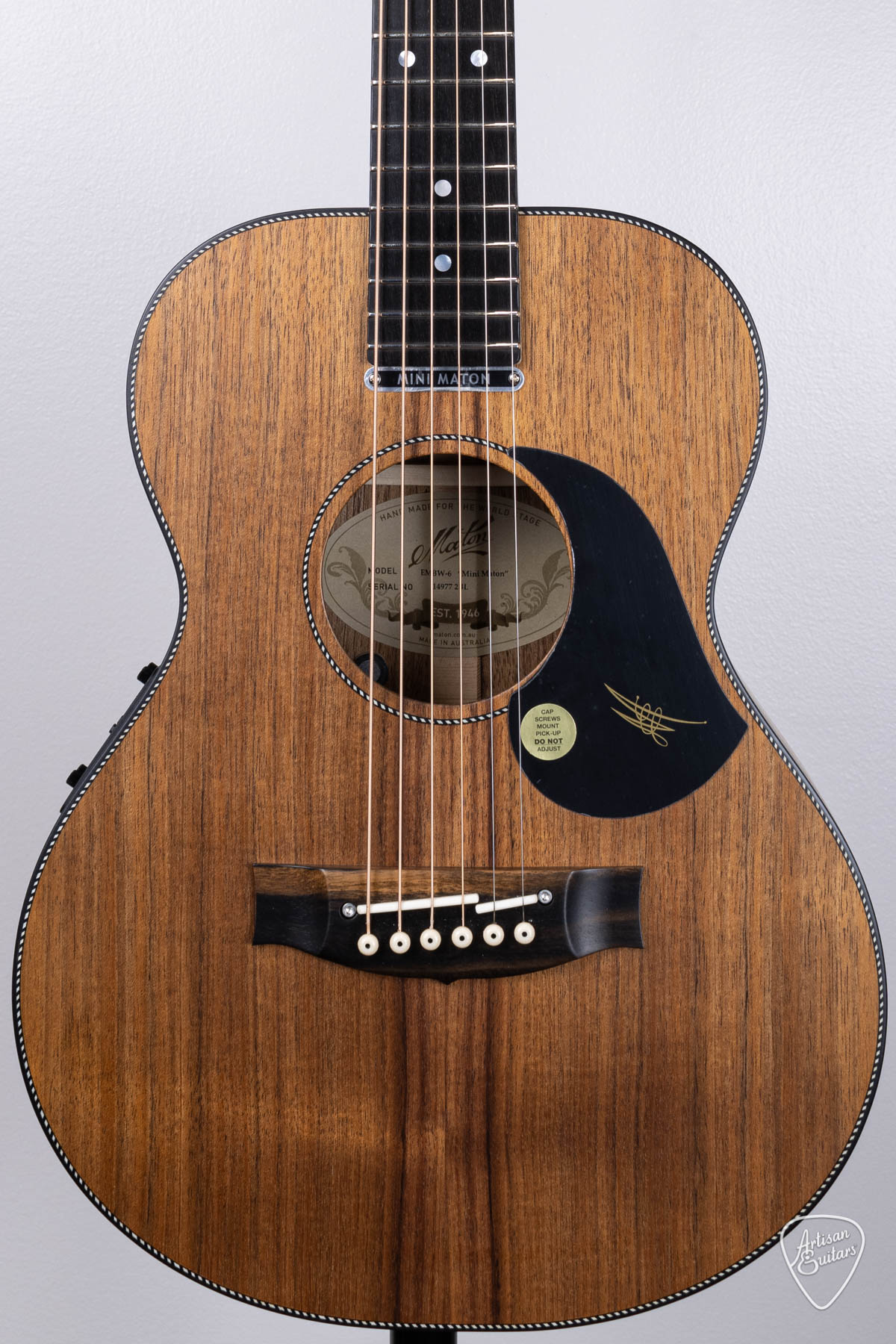 Maton Guitars Mini Gallery | Artisan Guitars