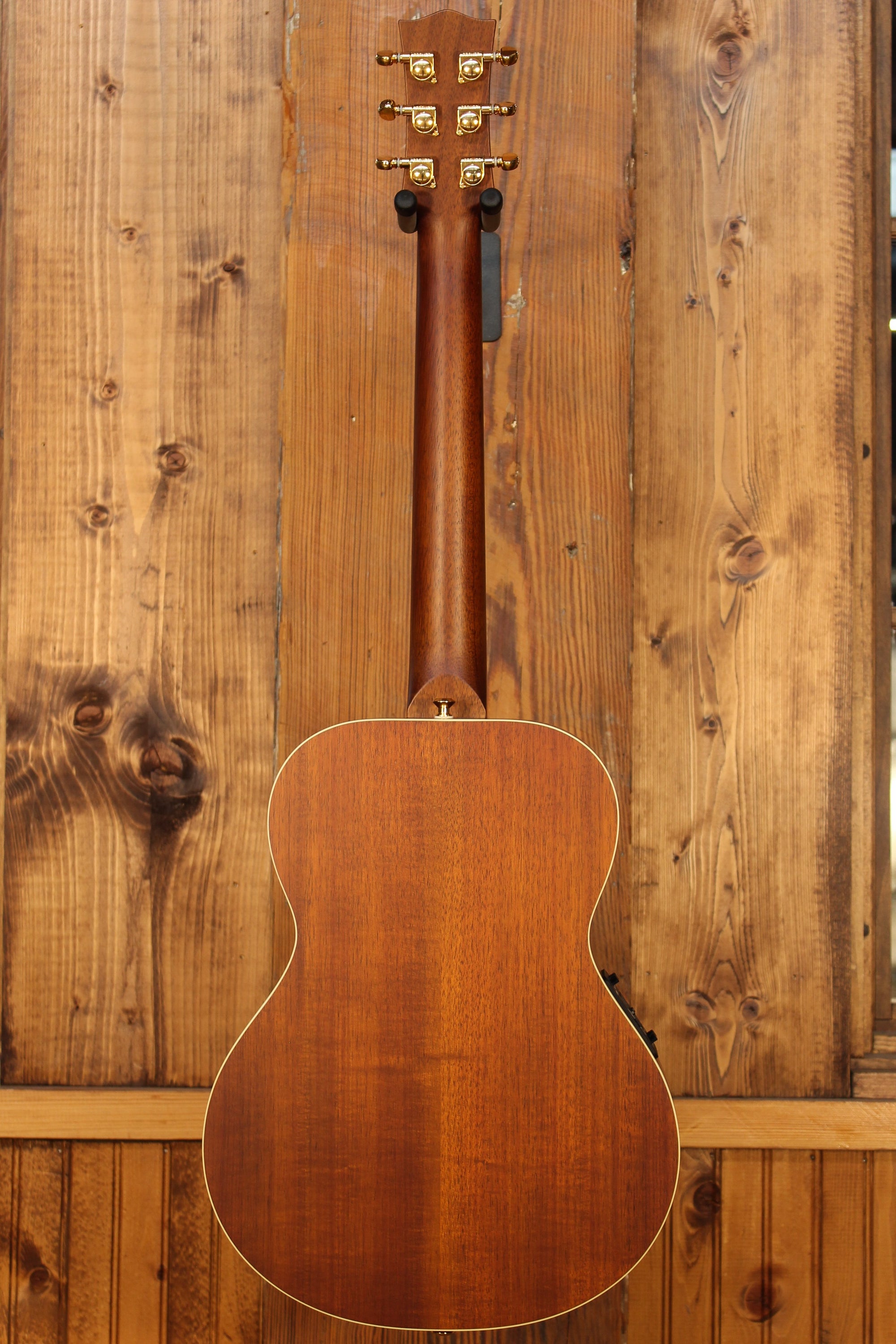 Maton EMD6 Mini Maton Diesel Sitka & Blackwood w/ Vintage Amber Sunburst - Artisan Guitars