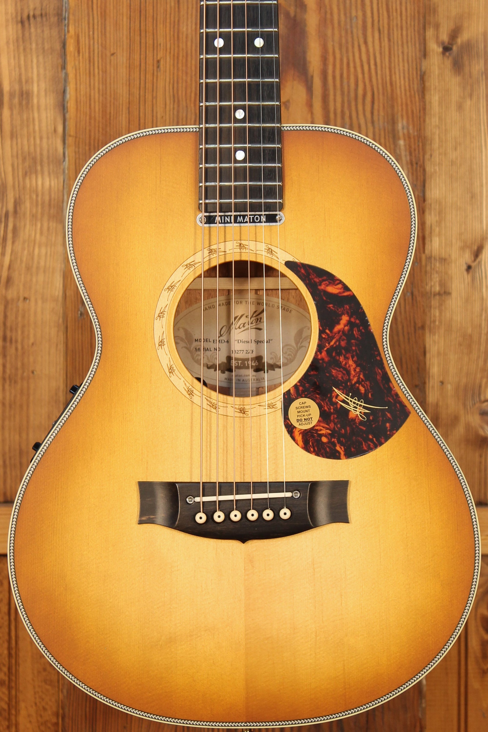 Maton EMD6 Mini Maton Diesel Sitka & Blackwood w/ Vintage Amber Sunburst - Artisan Guitars