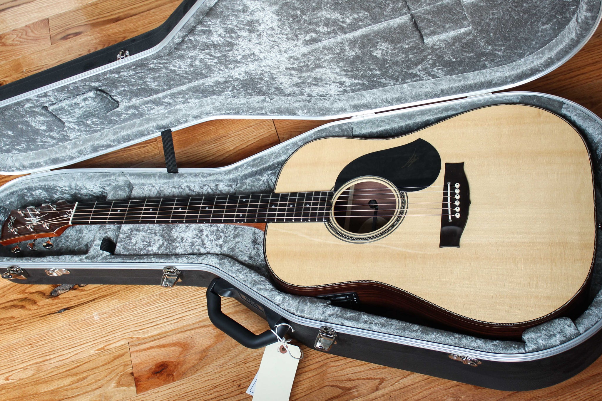 Maton Guitars Custom Shop Flatpicker - 13582 - Artisan Guitars