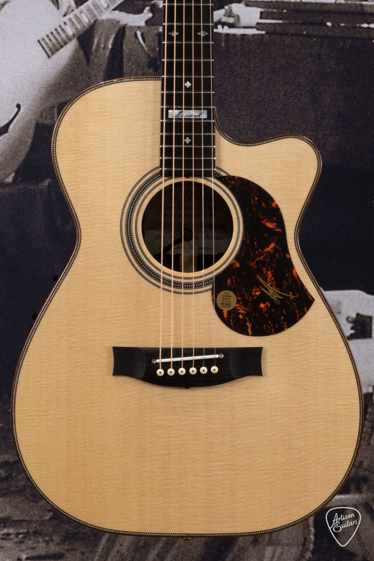 Maton Guitars EM100-808 Messiah Cutaway - 16166