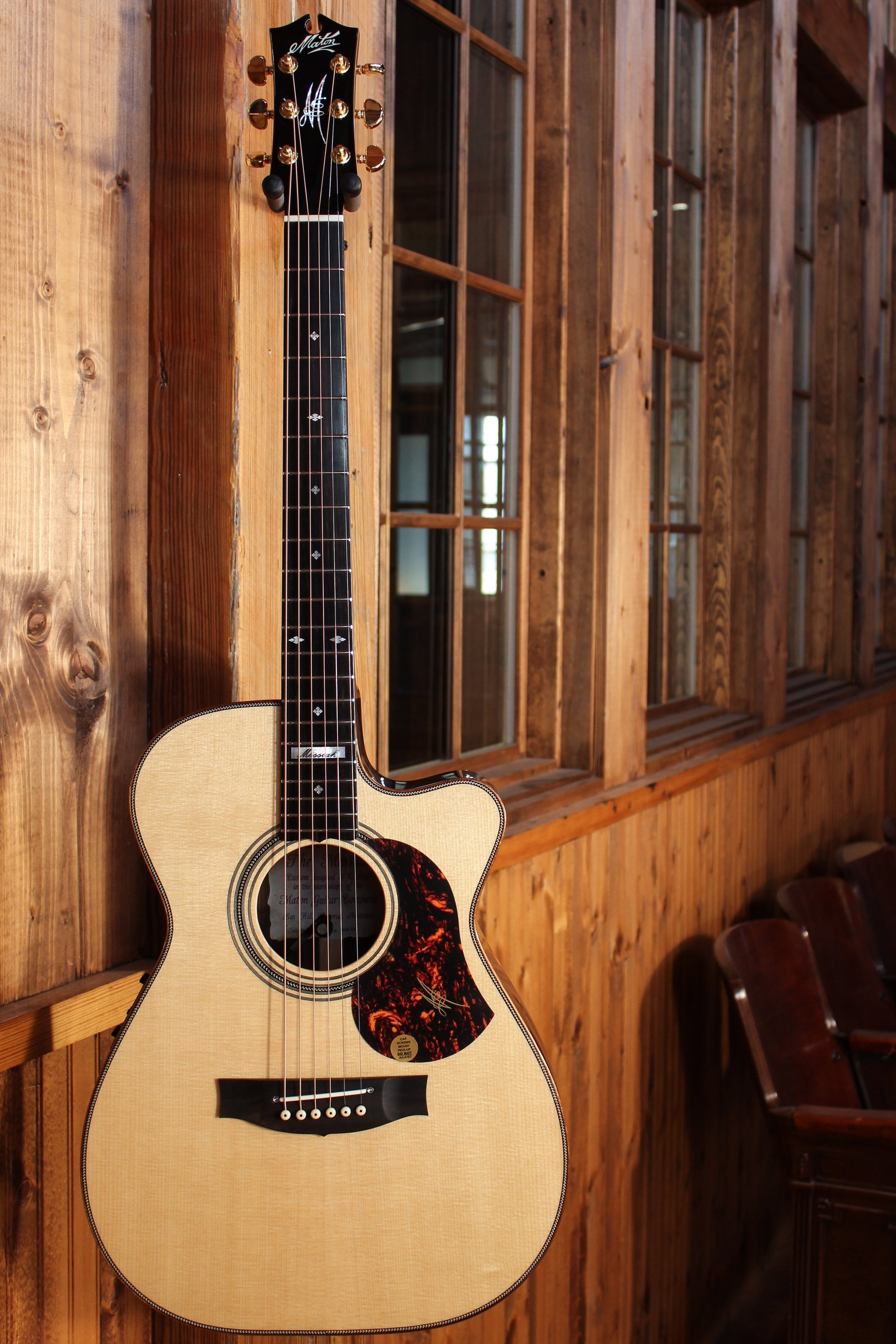 Maton Guitars EM100C 808 Messiah - 14078 - Artisan Guitars