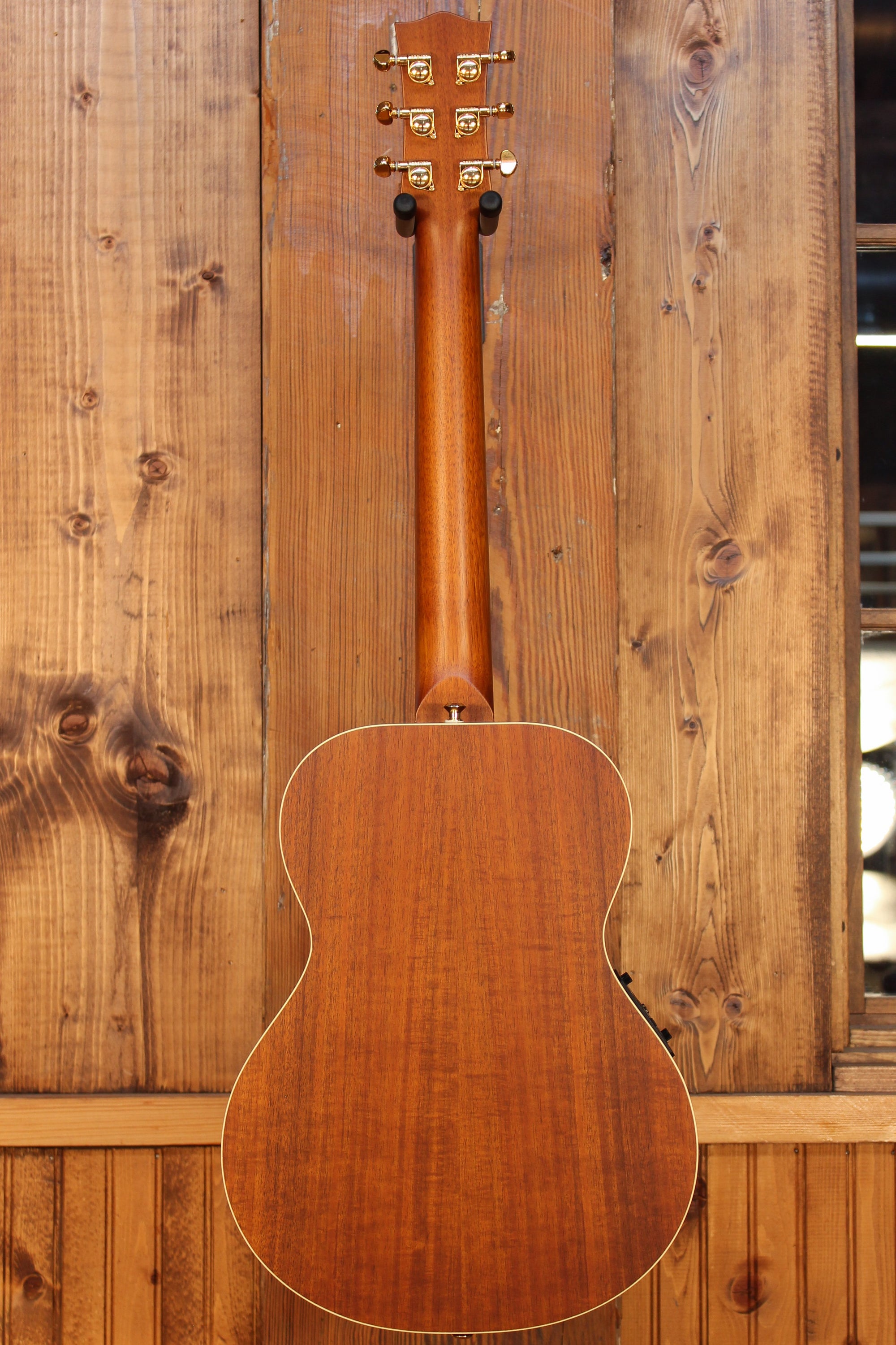 Maton EMD6 Mini Maton Diesel Sitka w/ Blackwood & Vintage Amber Sunburst - Artisan Guitars
