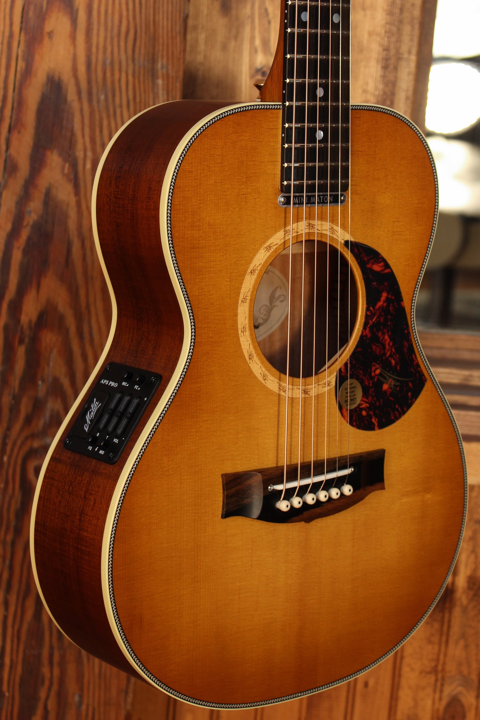 Maton EMD6 Mini Maton Diesel Sitka w/ Blackwood & Vintage Amber Sunburst - Artisan Guitars