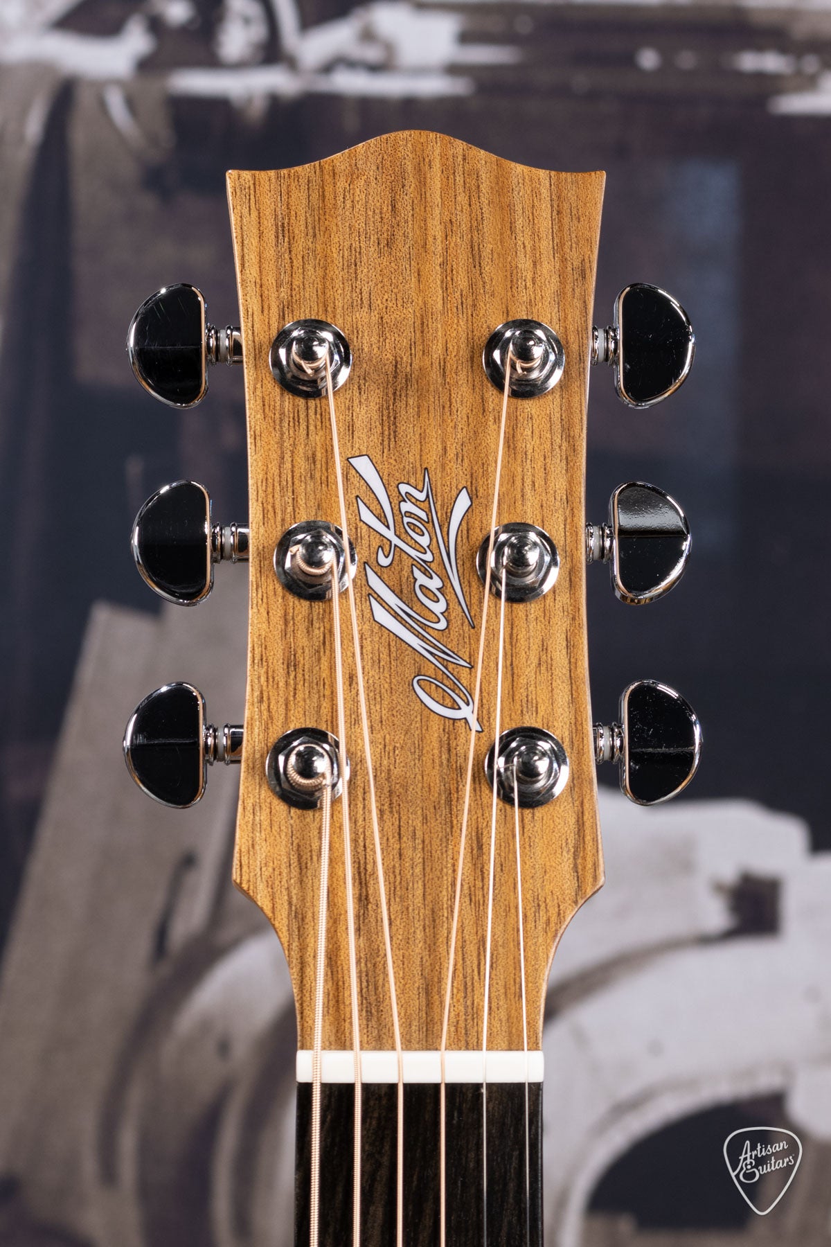 Maton Guitars Solid Road Series SRS-70C Dreadnought - 16213