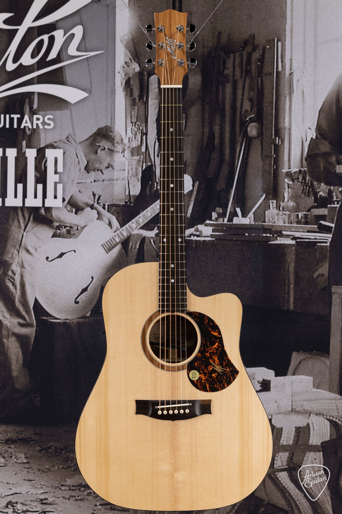 Maton Guitars Solid Road Series SRS-70C Dreadnought - 16214