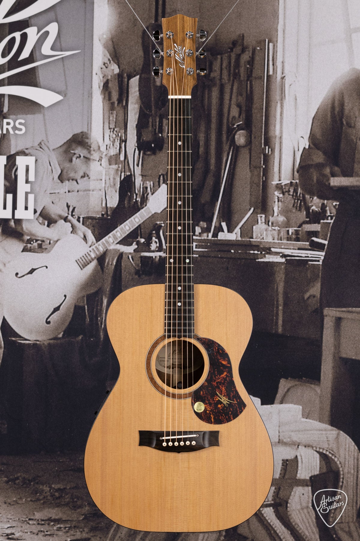 Maton Guitars Solid Road Series SRS-808 - 16203