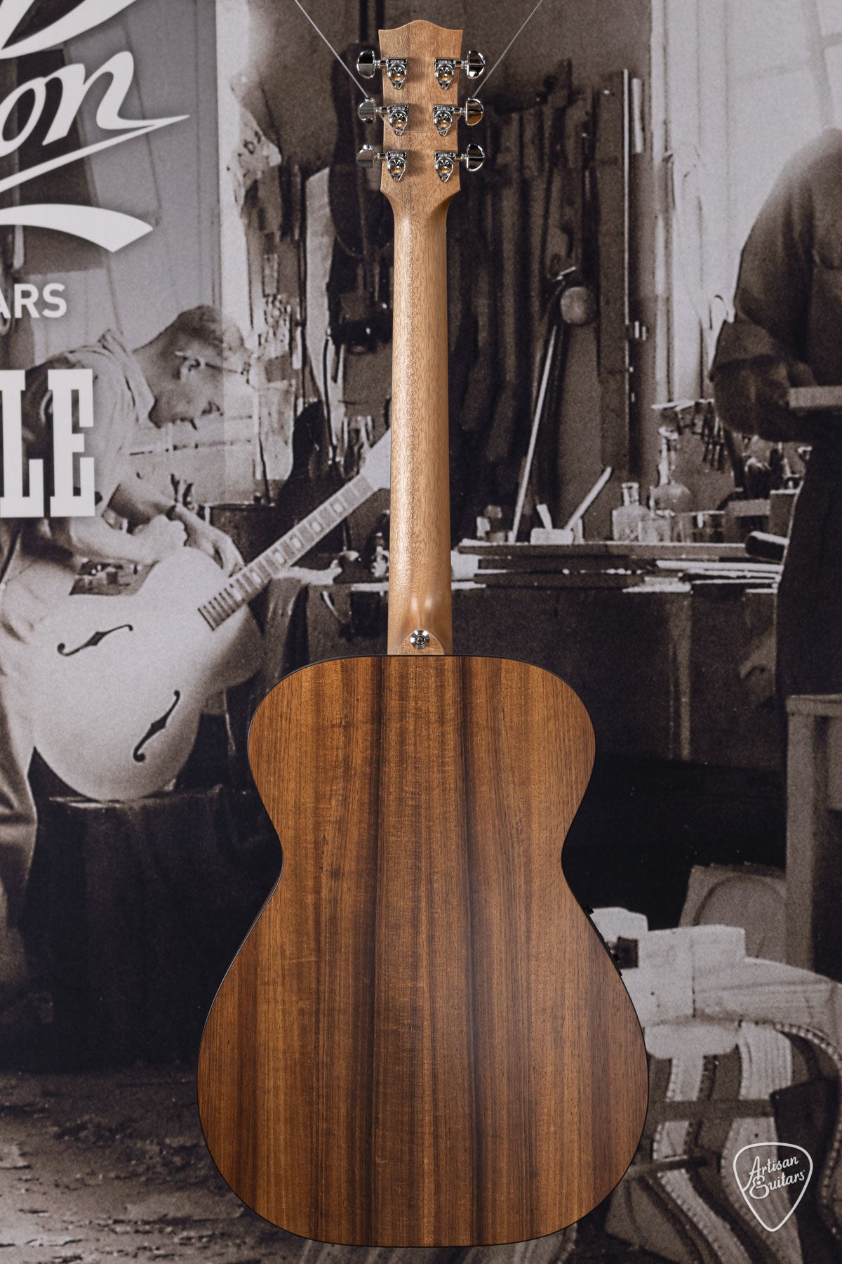 Maton Guitars Solid Road Series SRS-808 - 16203