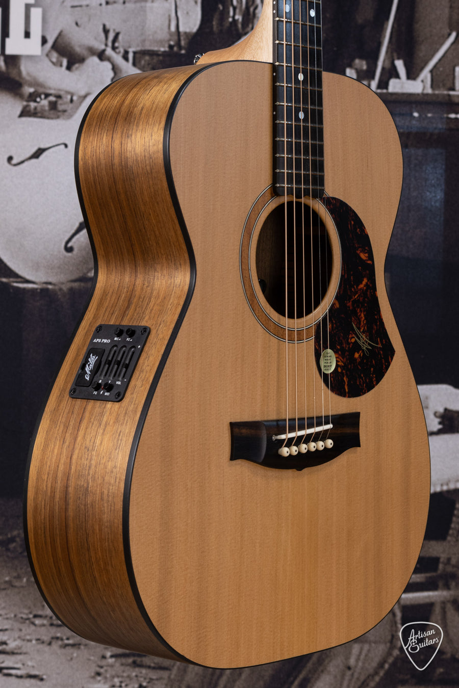 Maton Guitars Solid Road Series SRS-808 - 16204