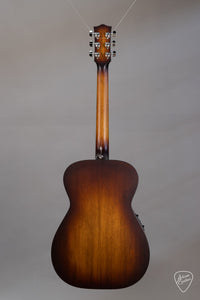 Maton Guitars SRS808 with Tobacco Sunburst - ID 15083 - Artisan Guitars
