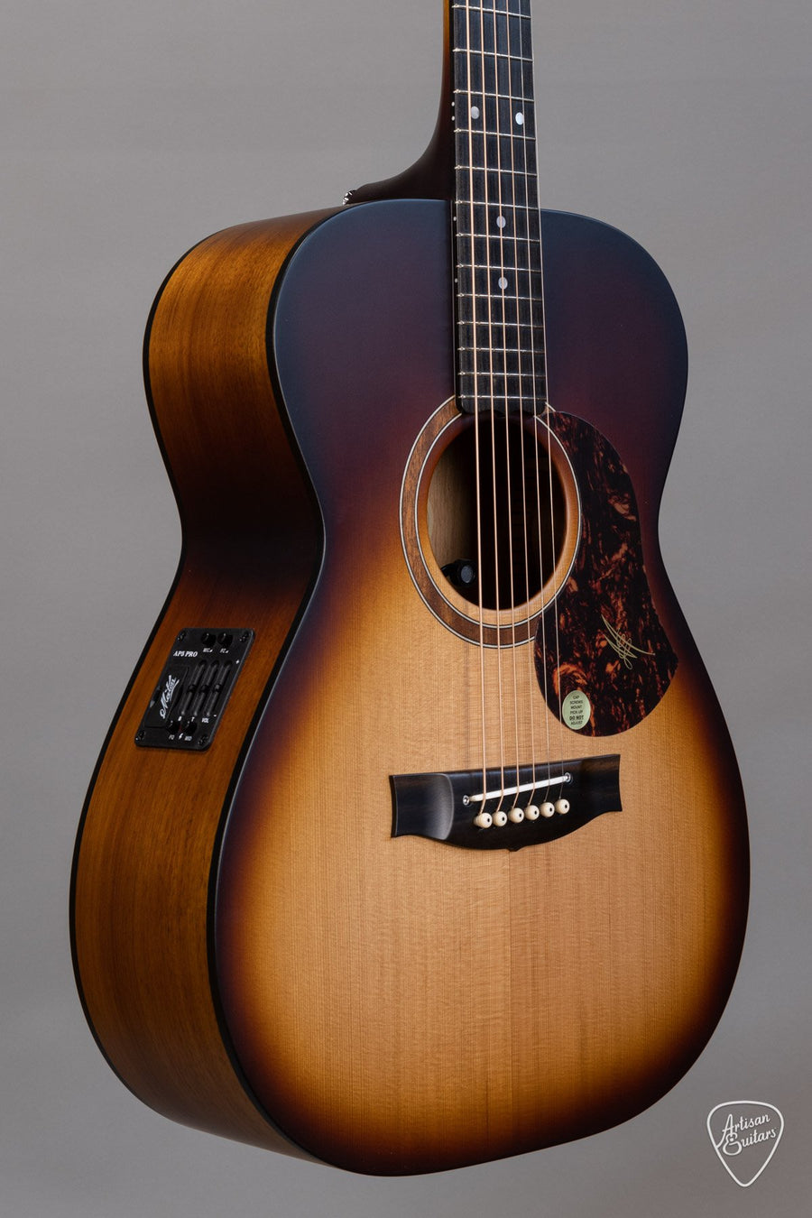 Maton Guitars SRS808 with Tobacco Sunburst - ID 15083 - Artisan Guitars