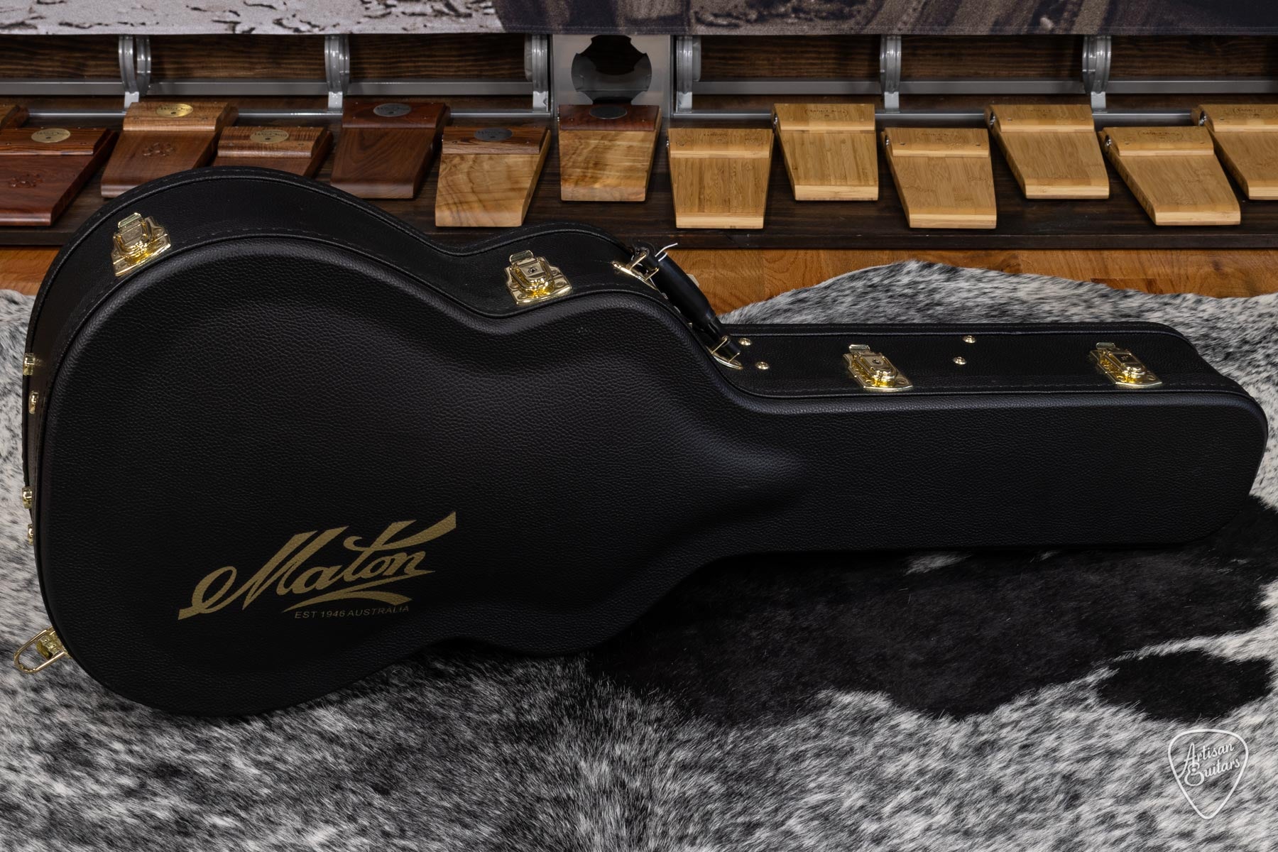 Pre-Owned Maton Guitars Solid Road Series SRS-808 - 16260